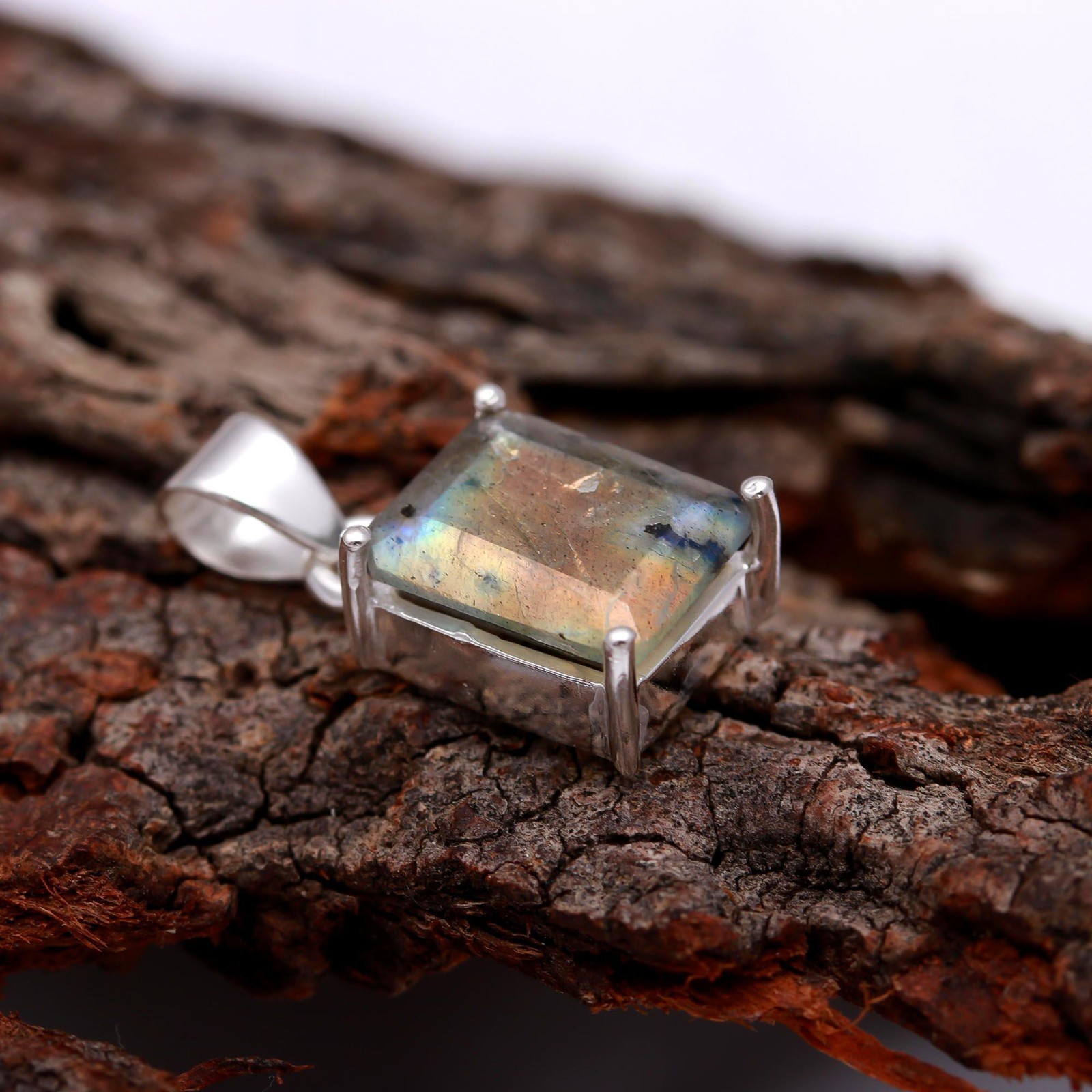Natural Labradorite Octagon Pendant 925Sterling silver handmade Jewelry For Gift