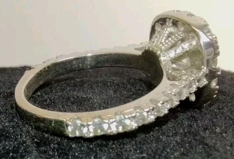 Kays Jewelers Halo Setting Fashion Jewelry Ring Zirconia Womens Size 7
