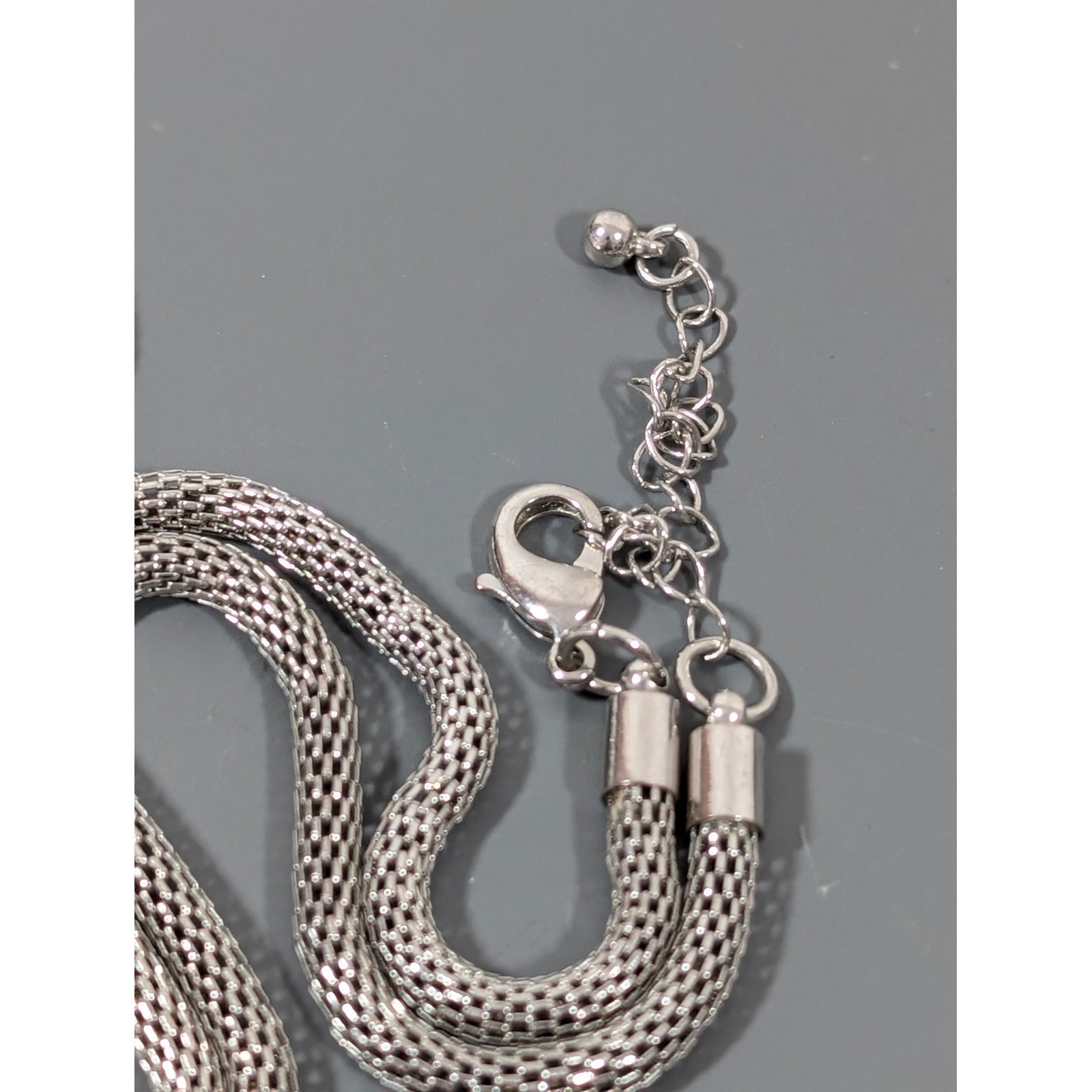 Silver Tone Mesh Chain Necklace Rhinestone Circle Pendant Long 32 In