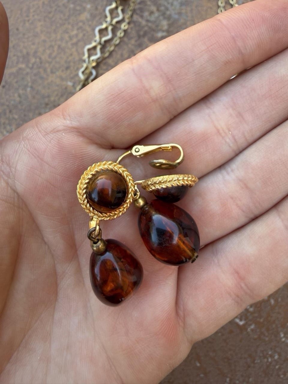 Trifari Signed Gold Tone Brown Glass Teardrop Dangle Necklace & Earrings Set