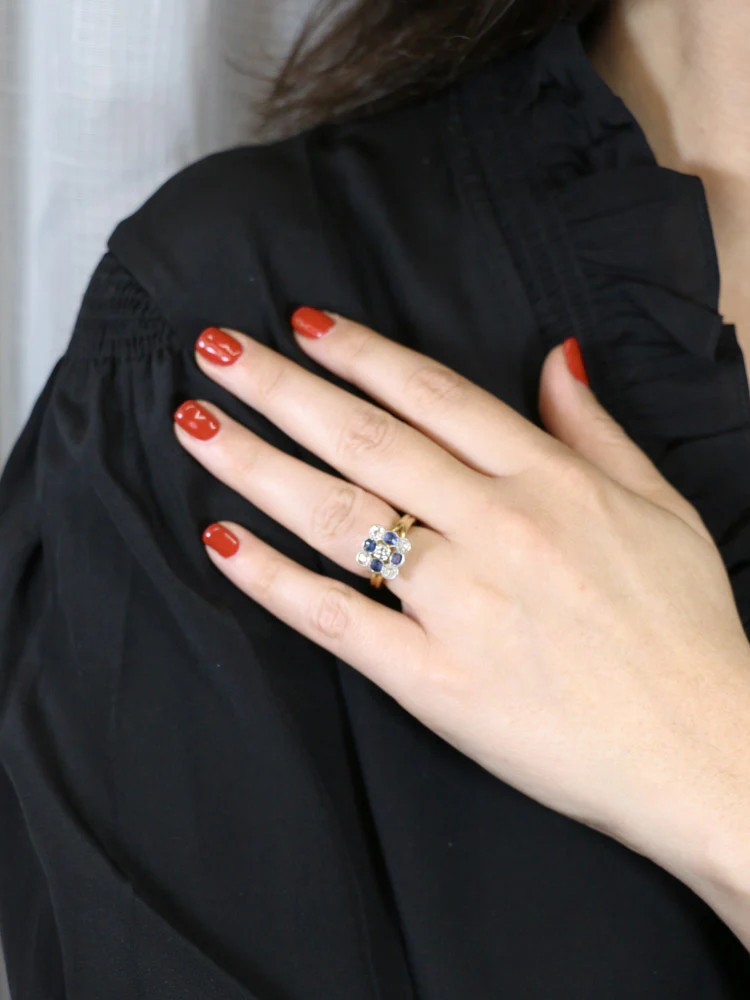 Square ring with old-cut sapphires and diamonds