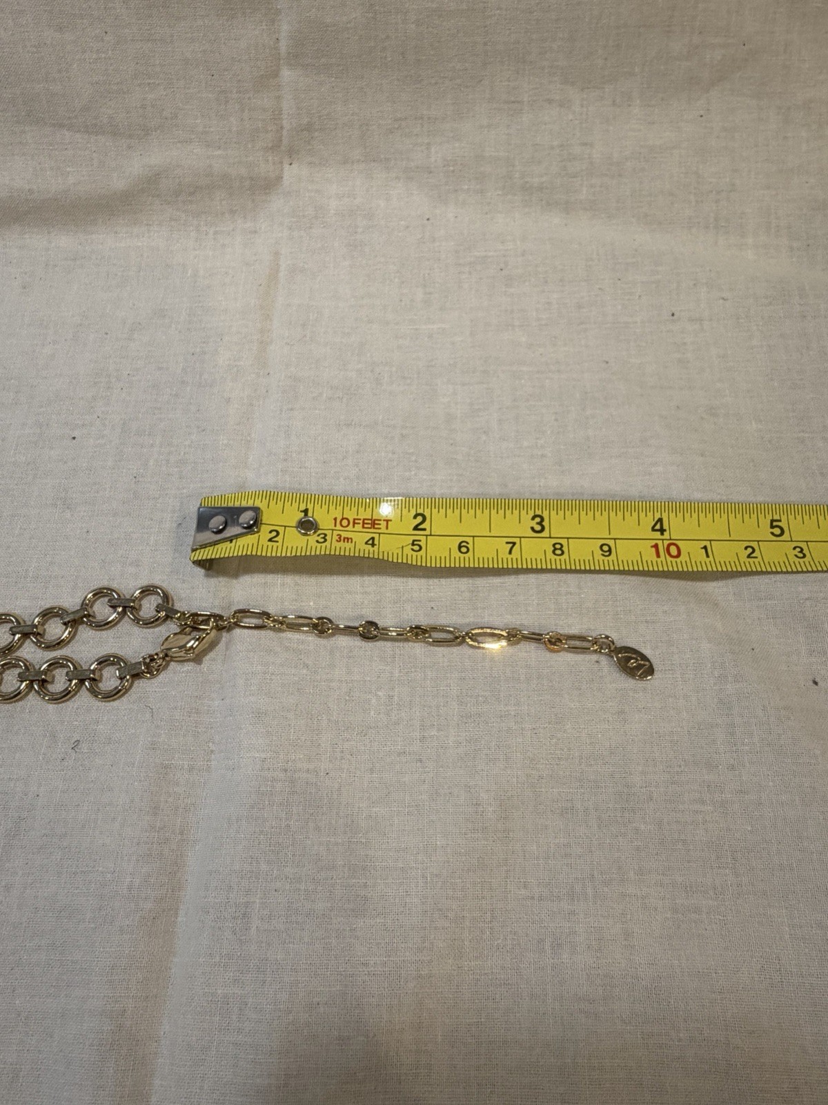 Liz Claiborne Repeating Circle Gold Tone Off White Enamel 14 Inch Necklace