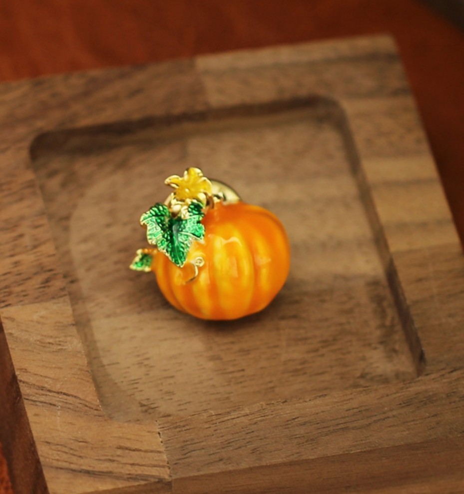 Vivid Enamel Pumpkin Alloy Brooch Halloween Women Lapel Pin Badge Accessory
