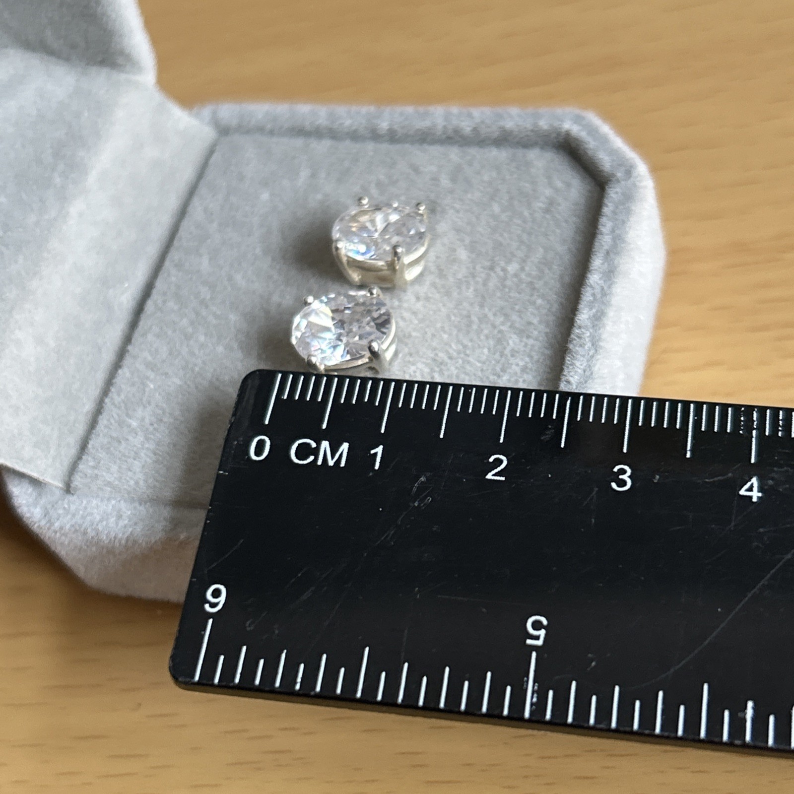 Vintage 925 Silver Oval Cubic Zirconia Stud Earrings/ Good Size/ 3grams