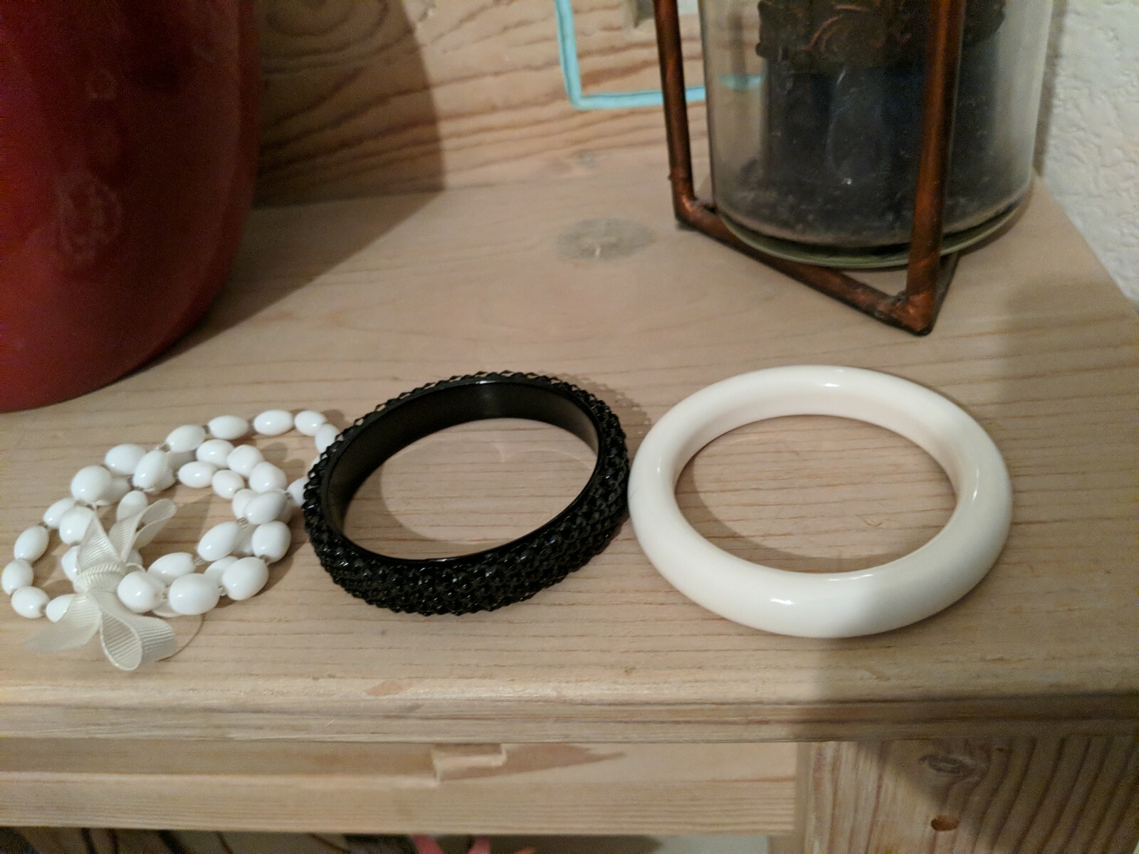Lot of 4 Black & White – 2 necklaces, 2 bracelets — Vintage Mix and Match *NICE
