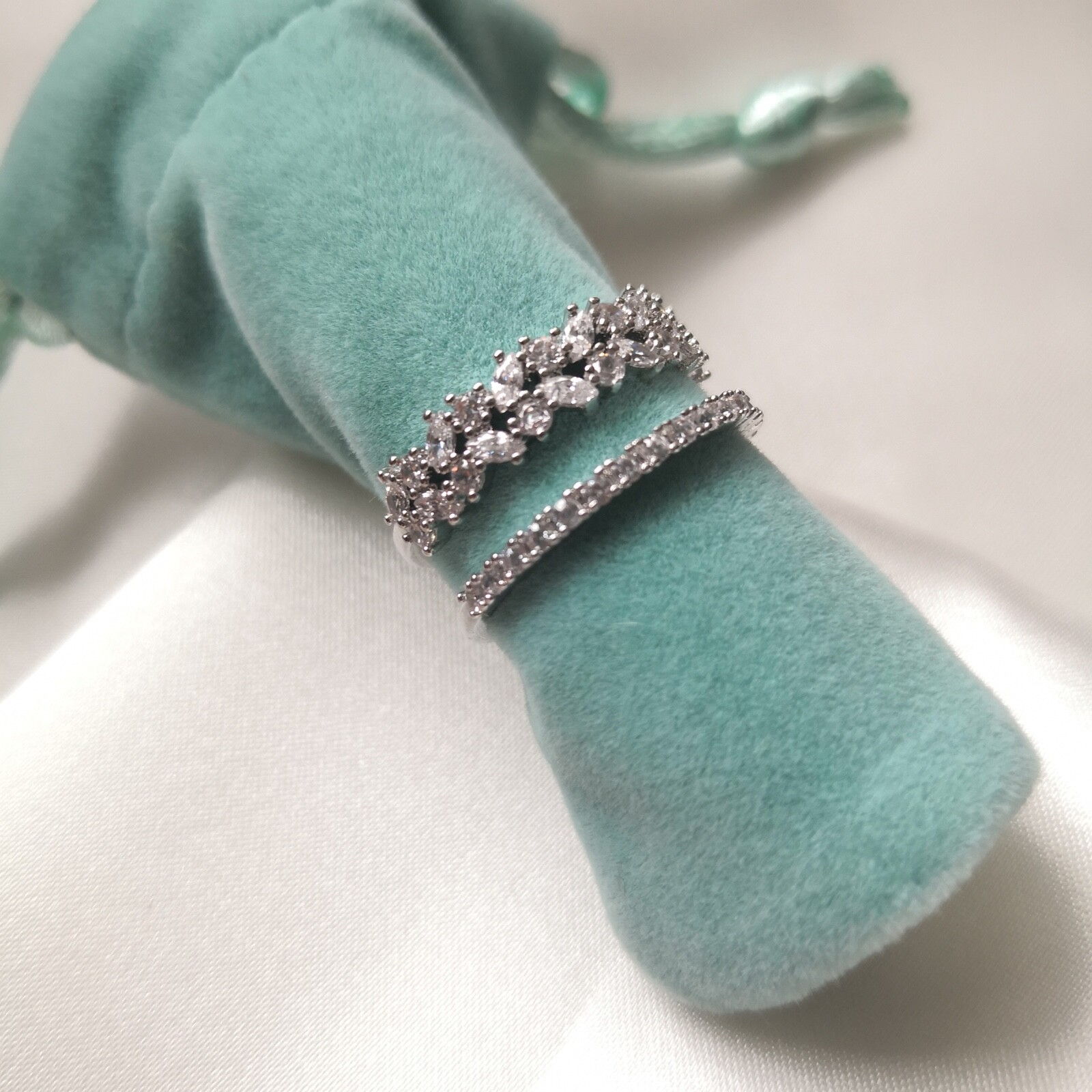 Trendy Geometric Bridal Sets Tension Mount All Adjustable Ring – New w/ Dust Bag