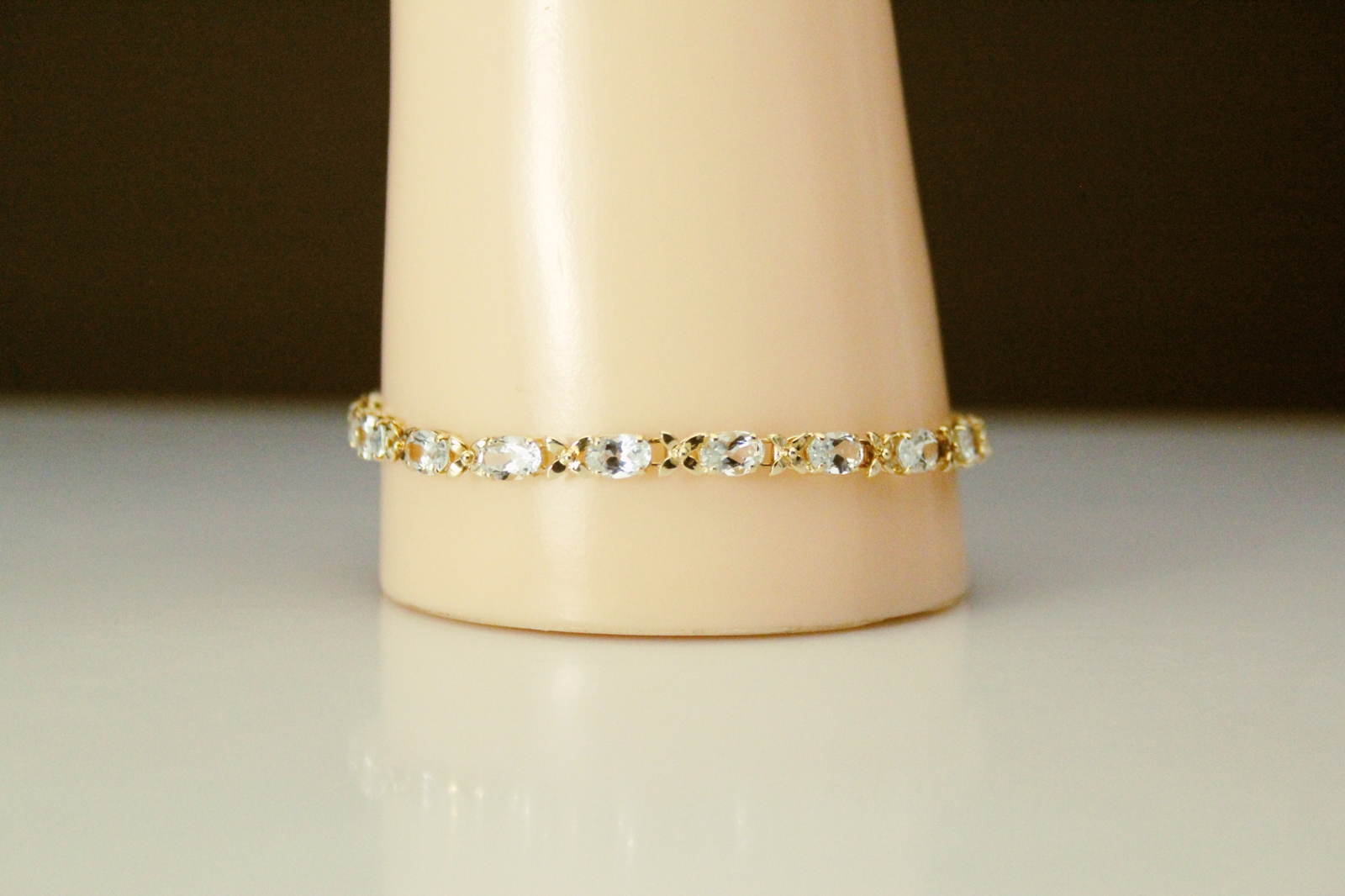 14k Yellow Gold Light Blue Oval Cut CZ 7″ Long Tennis Bracelet 5.8 Grams BR4954