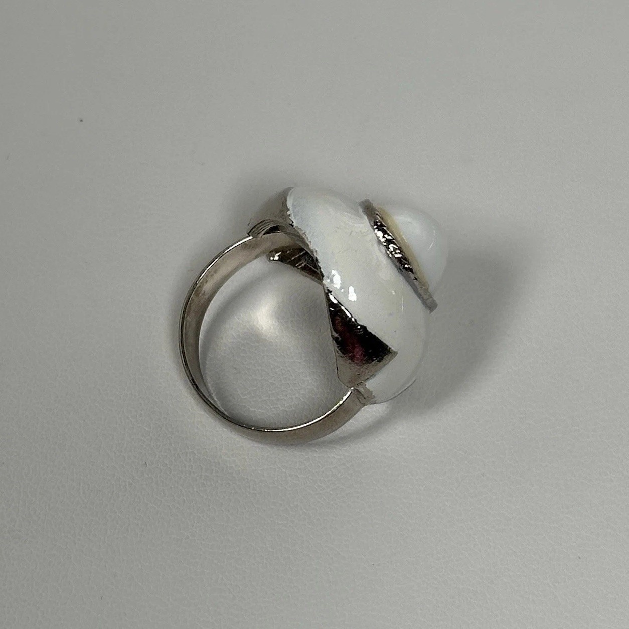 Vintage White Enamel Dome Silver Tone 20mm Wide Size 5 Adjustable