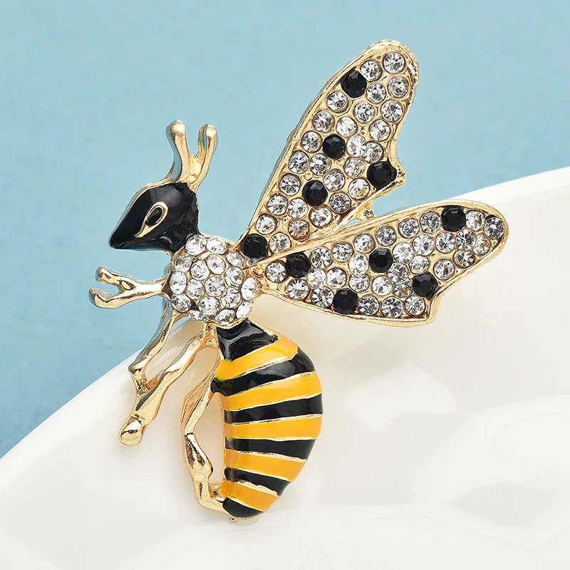 Cute Enamel Bee Gold Brooch Pin – Rhinestone Insect Jewelry, Unisex Summer Gift