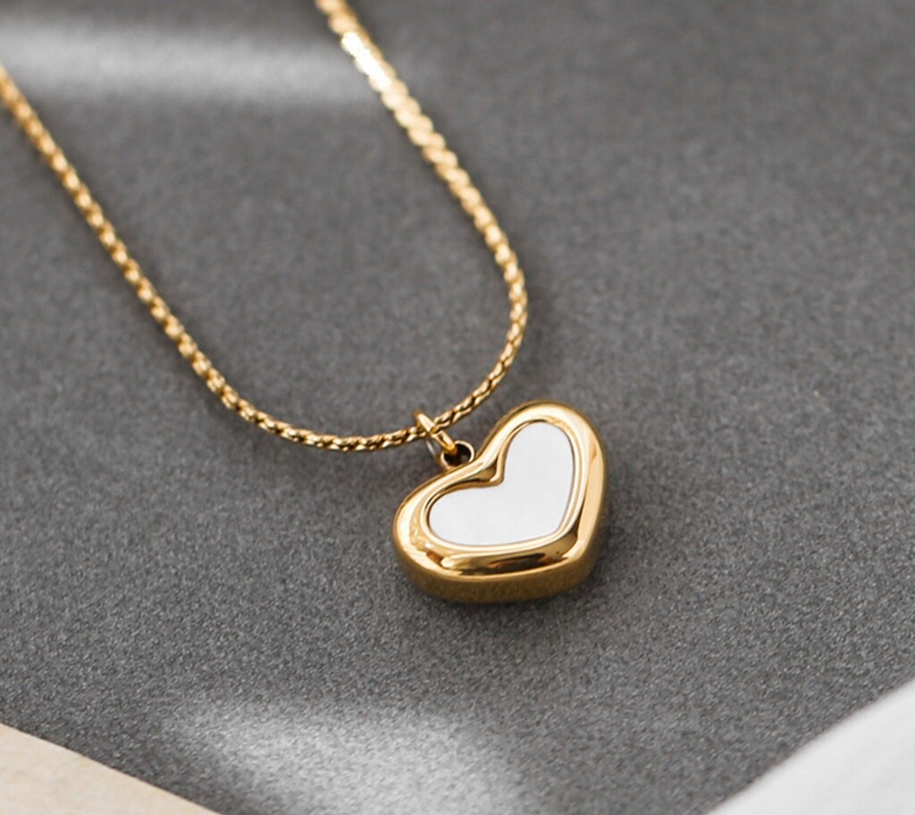 Gold Plated Titanium Stainless Steel Gold Seashell Heart Love Necklace 16-18″