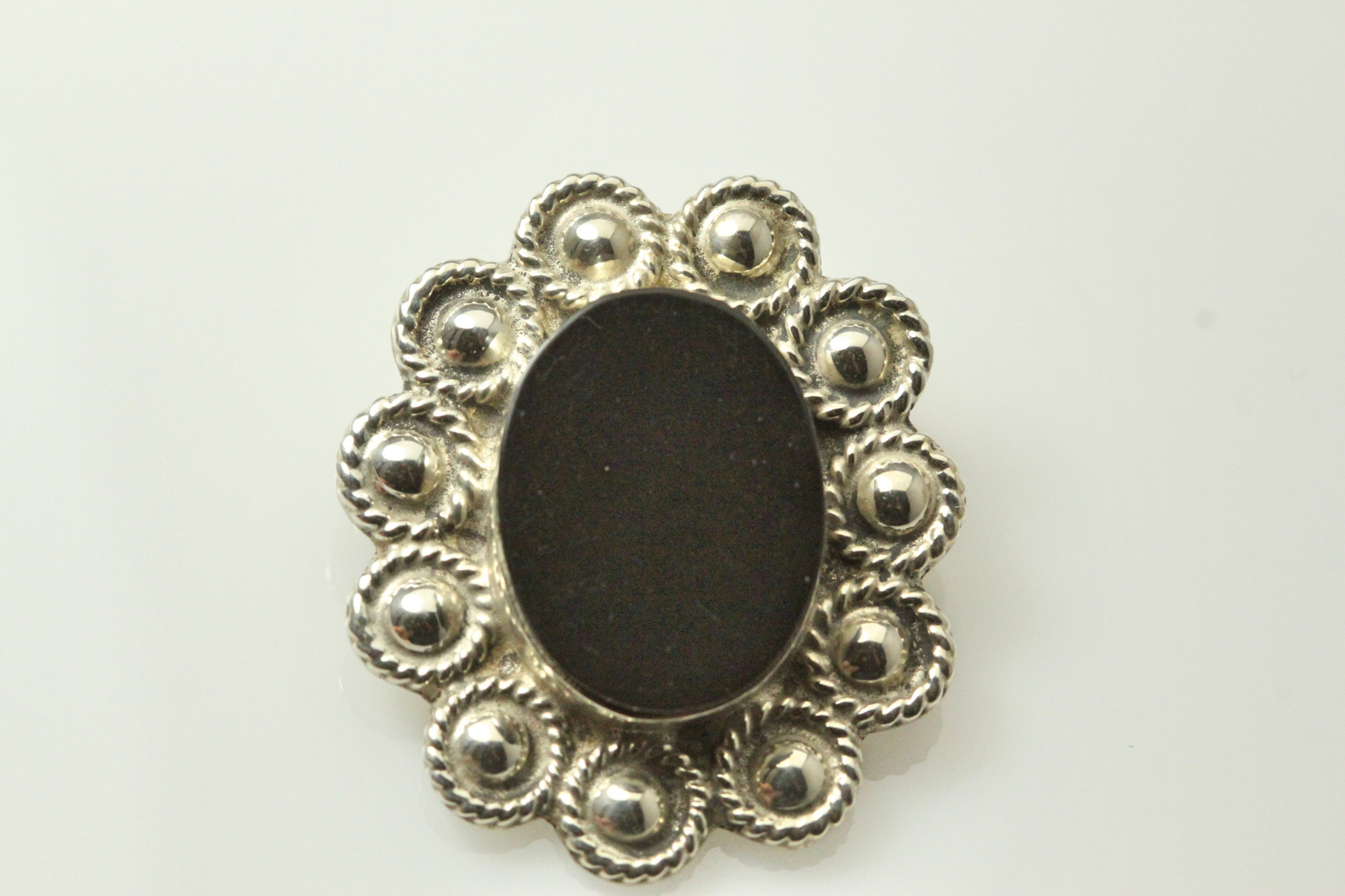 925 Sterling Silver Black Onyx Oval Vintage Pendant Brooch 9.8 Grams (PEN5500)