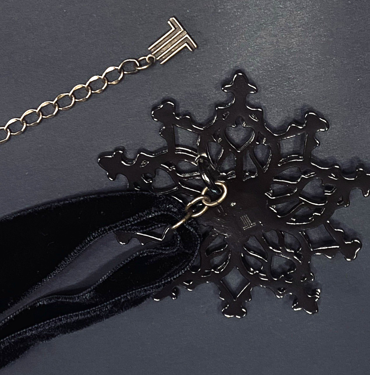 MINT LANVIN Women Necklace Crystals Metal Party Ribbon Charm