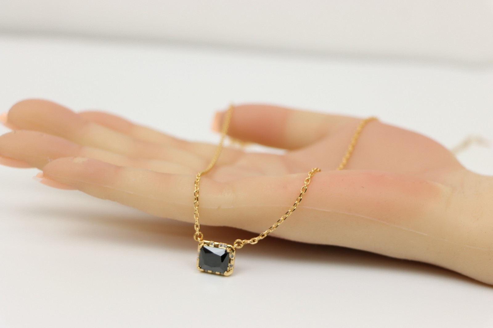 Elegant Rose Gold Plated Necklace with Black Gemstone Pendant, XPNL0144