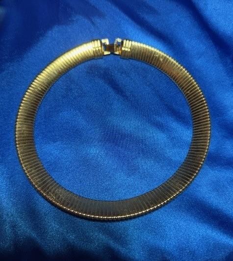 Vintage Ribbed Omega Snake Choker Collar Necklace