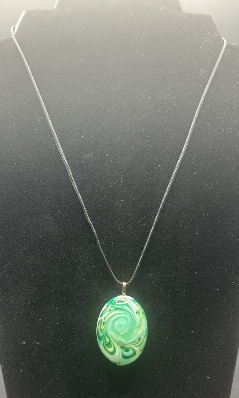 Green Multicolor Handmade Pendant Necklace (NSO0008)
