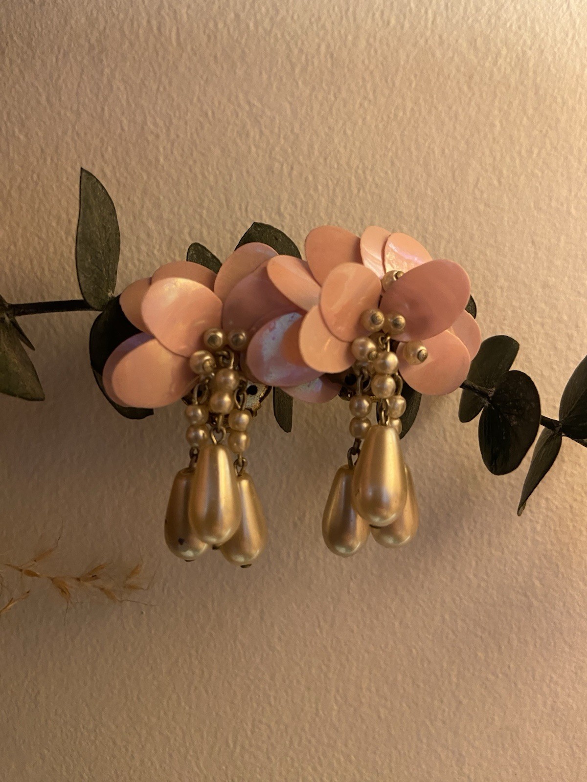 Vintage 1950s Movable Petal Flower Clip-On Earrings