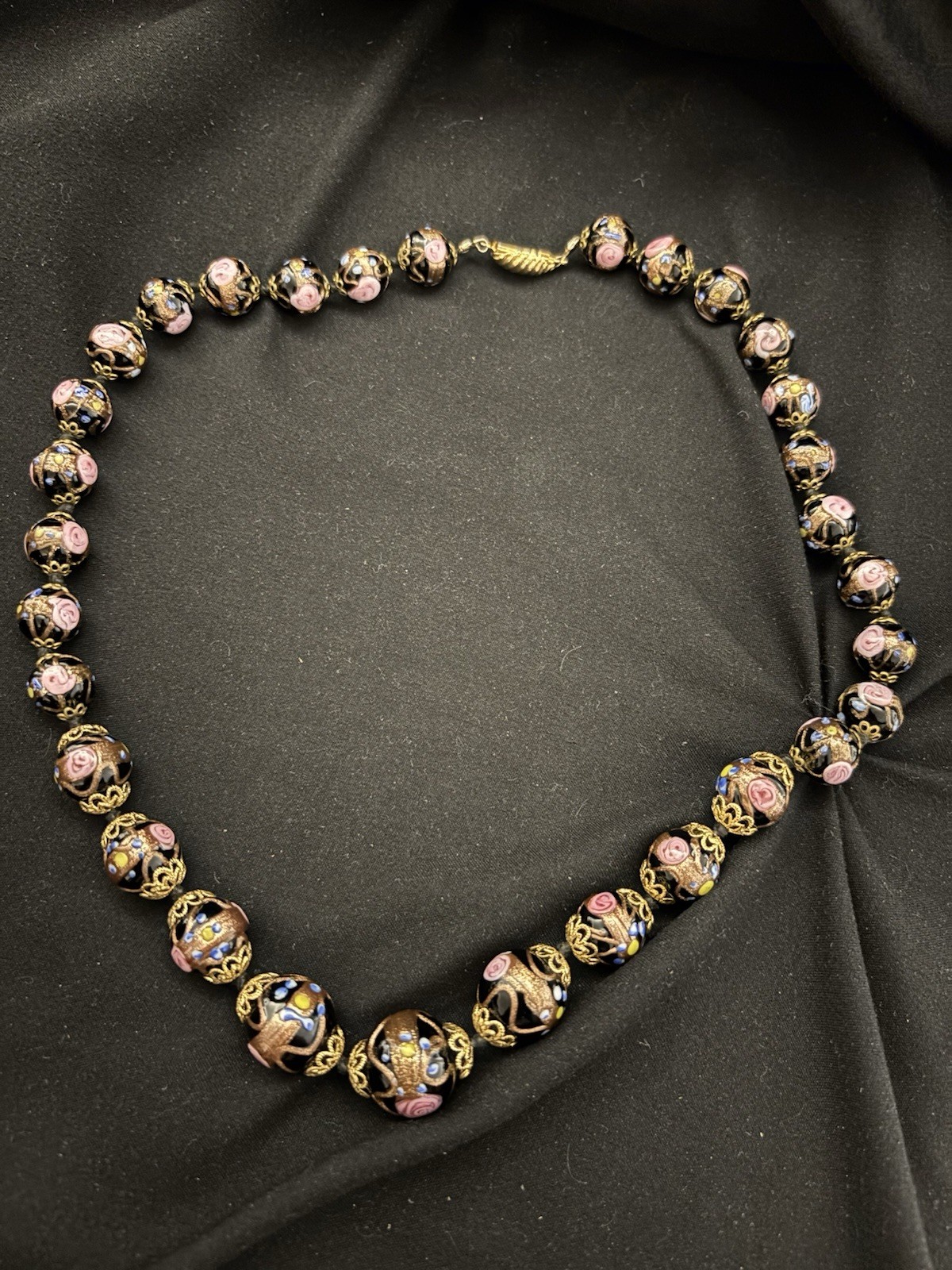 Black Glass Beaded Necklace Pink Rose & Blue Accents Gold-Tone Barrel Clasp