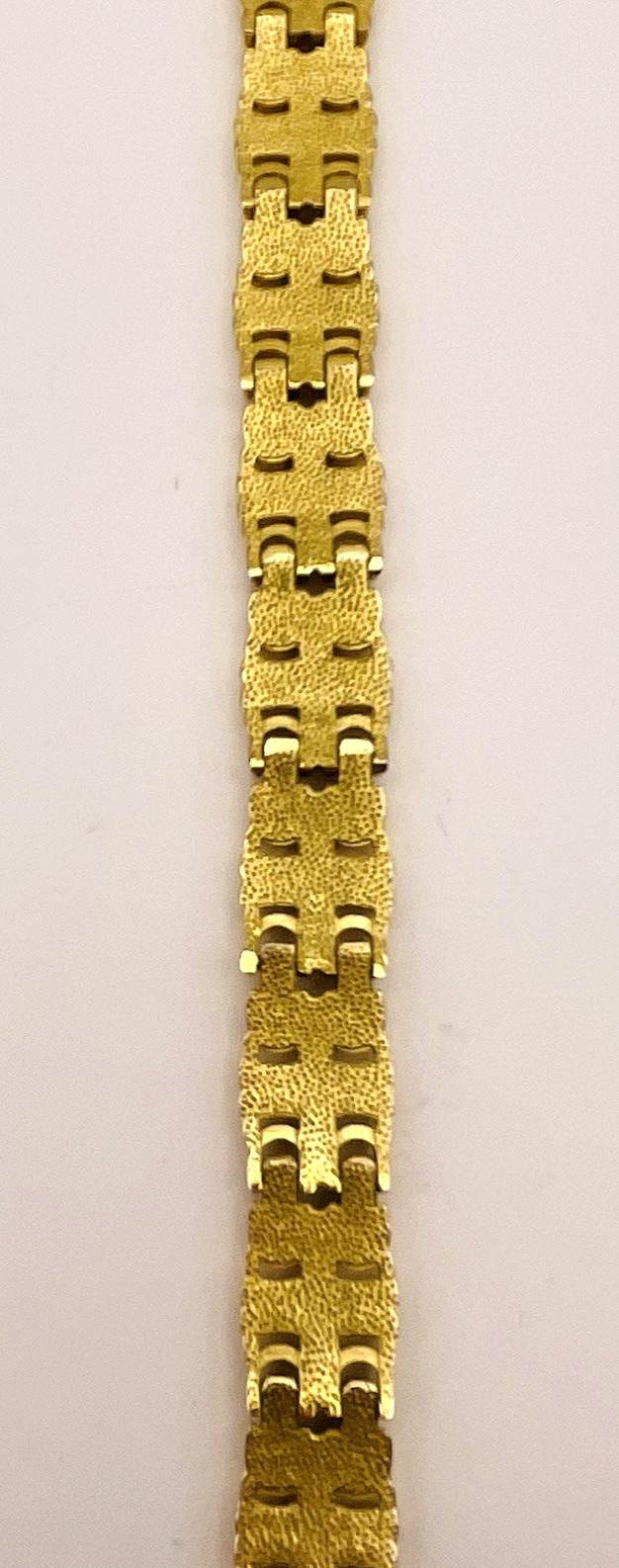 Gold Tone Modified Byzantine Link Bracelet 7.5 Inches