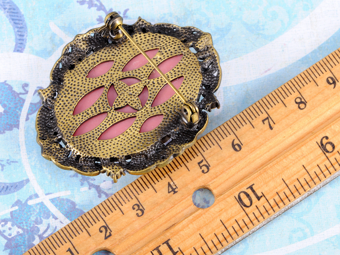 Antique Gold Tone Pink Colored Rhinestones Vintage Rose Cameo Brooch Pin
