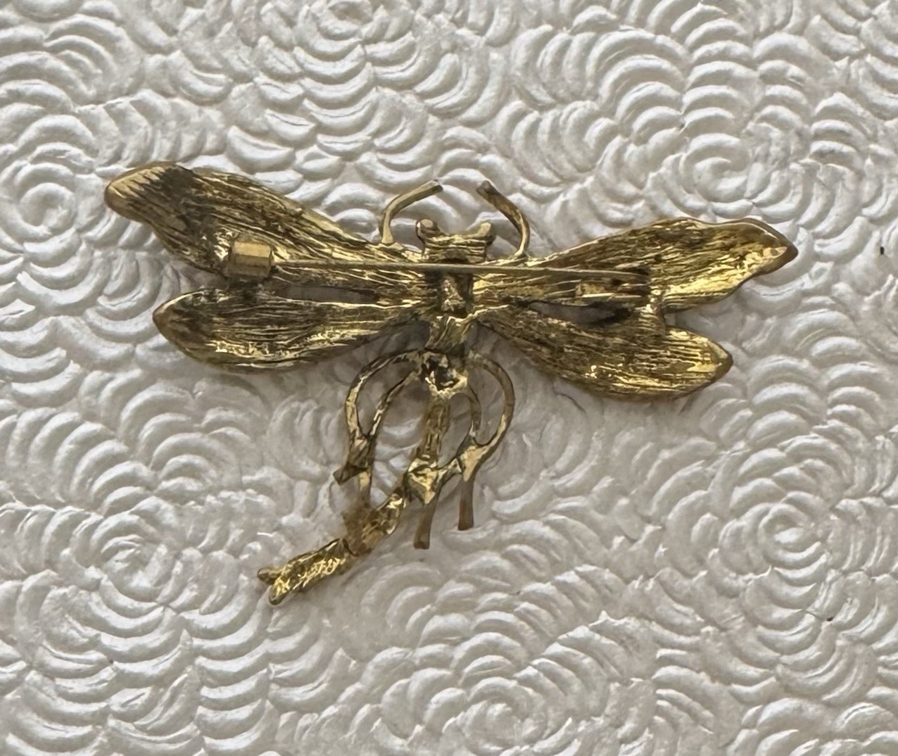 Dragonfly brooch pin / enamel on gold tone metal