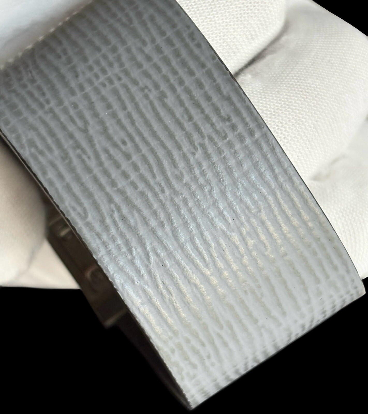 Henri Bendel Cuff Bracelet 7.25” Wide Grey Oval Wrap Stylish Push Lock Secure67g