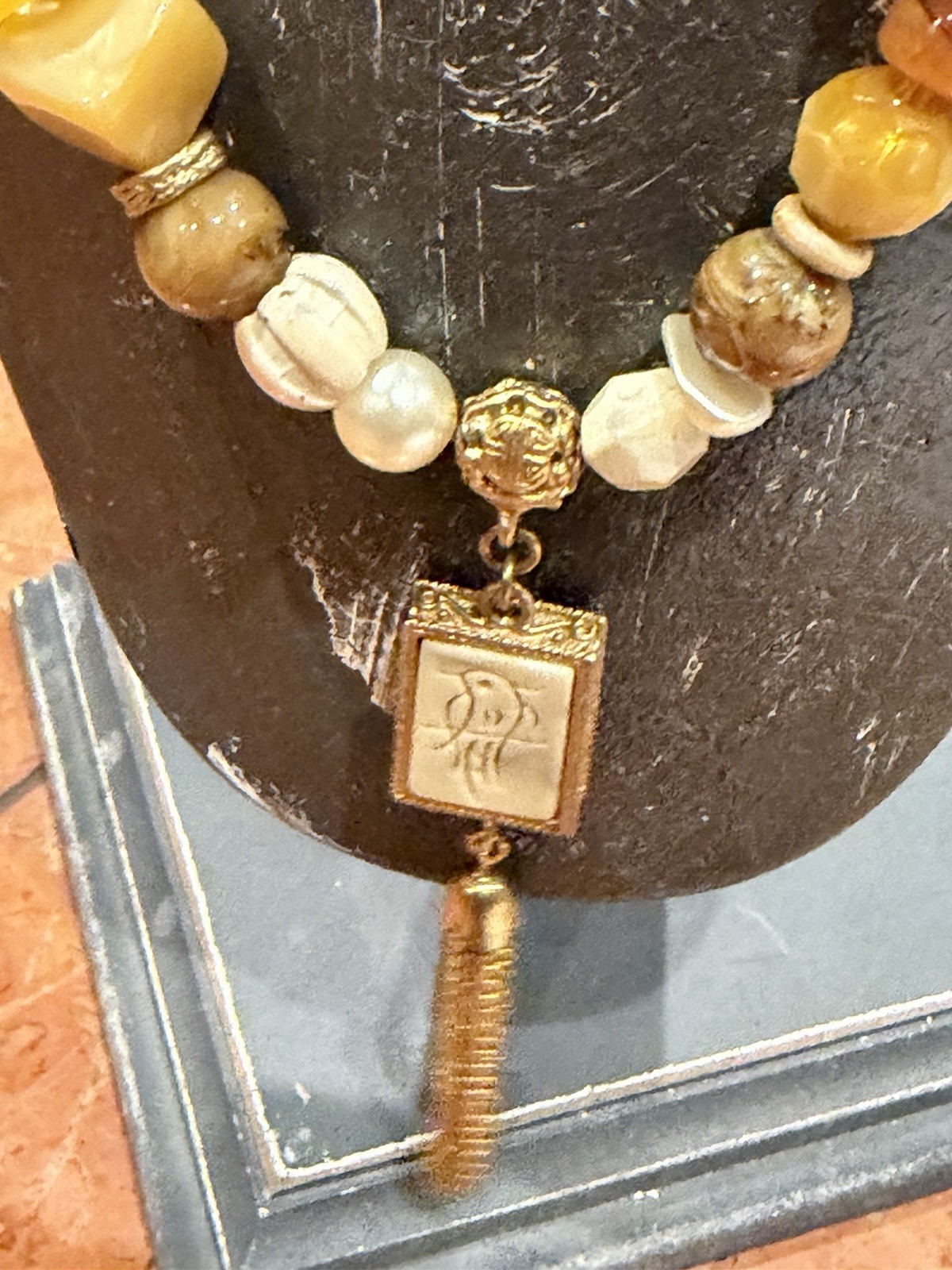 GOLD TAN POLISHED STONES Bead 3″ BIRD TASSEL PENDANT ASIAN Style 18″ Necklace LN