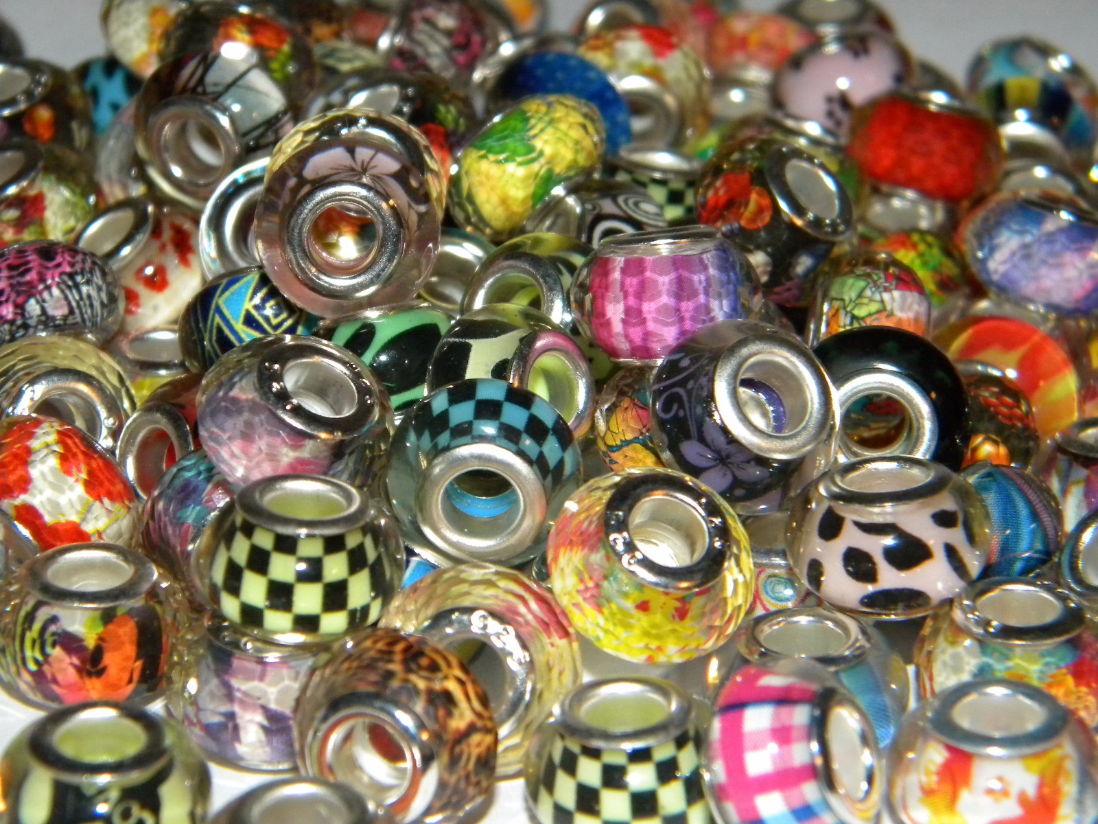NEW 300/Pc COLORFUL High Visual Mixed 14mm RESIN European Beads lot (200)