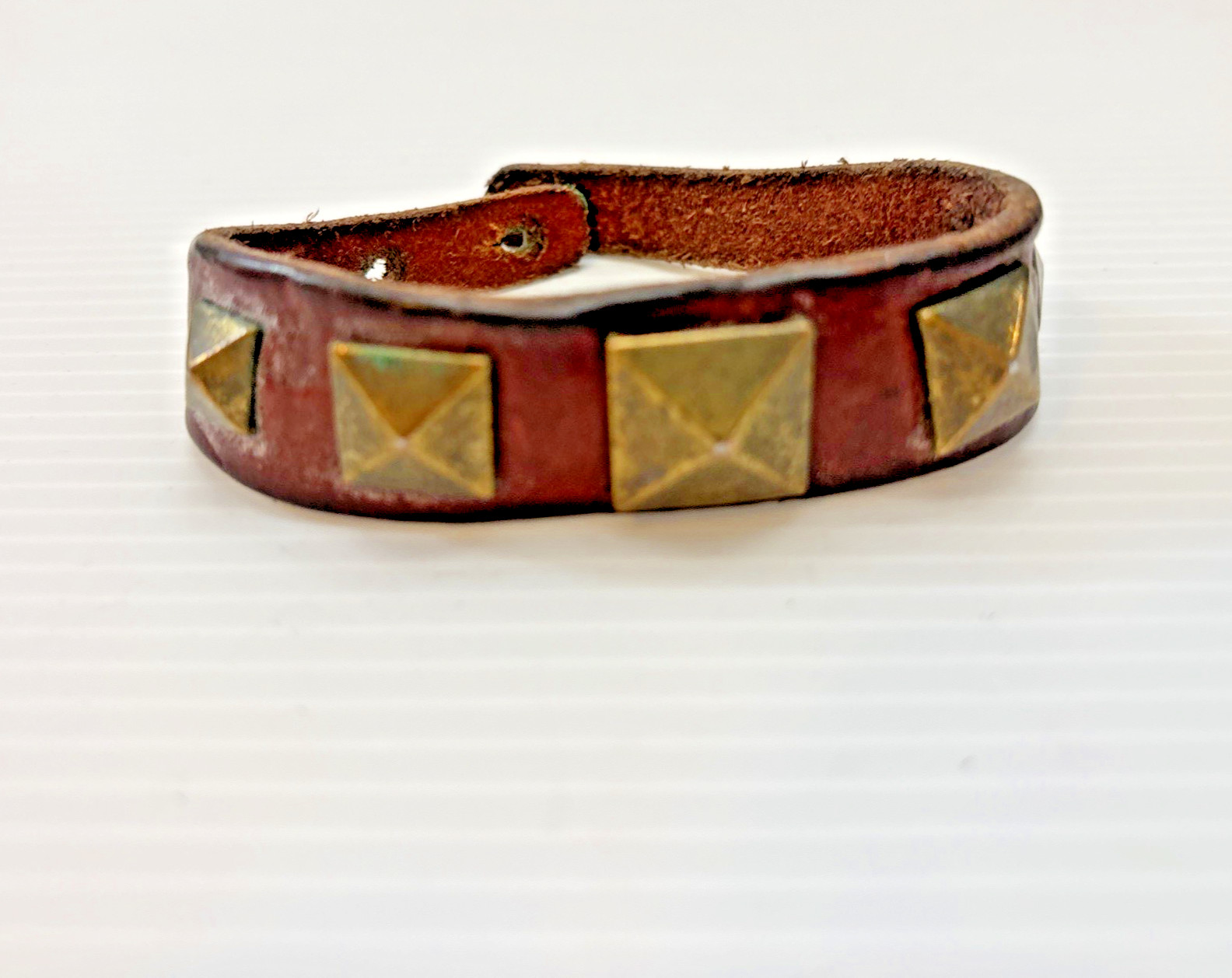 Leather Bracelet Brown Brass Pyramid Studs Small Jewelry Vintage 7 7/8 Inch Long