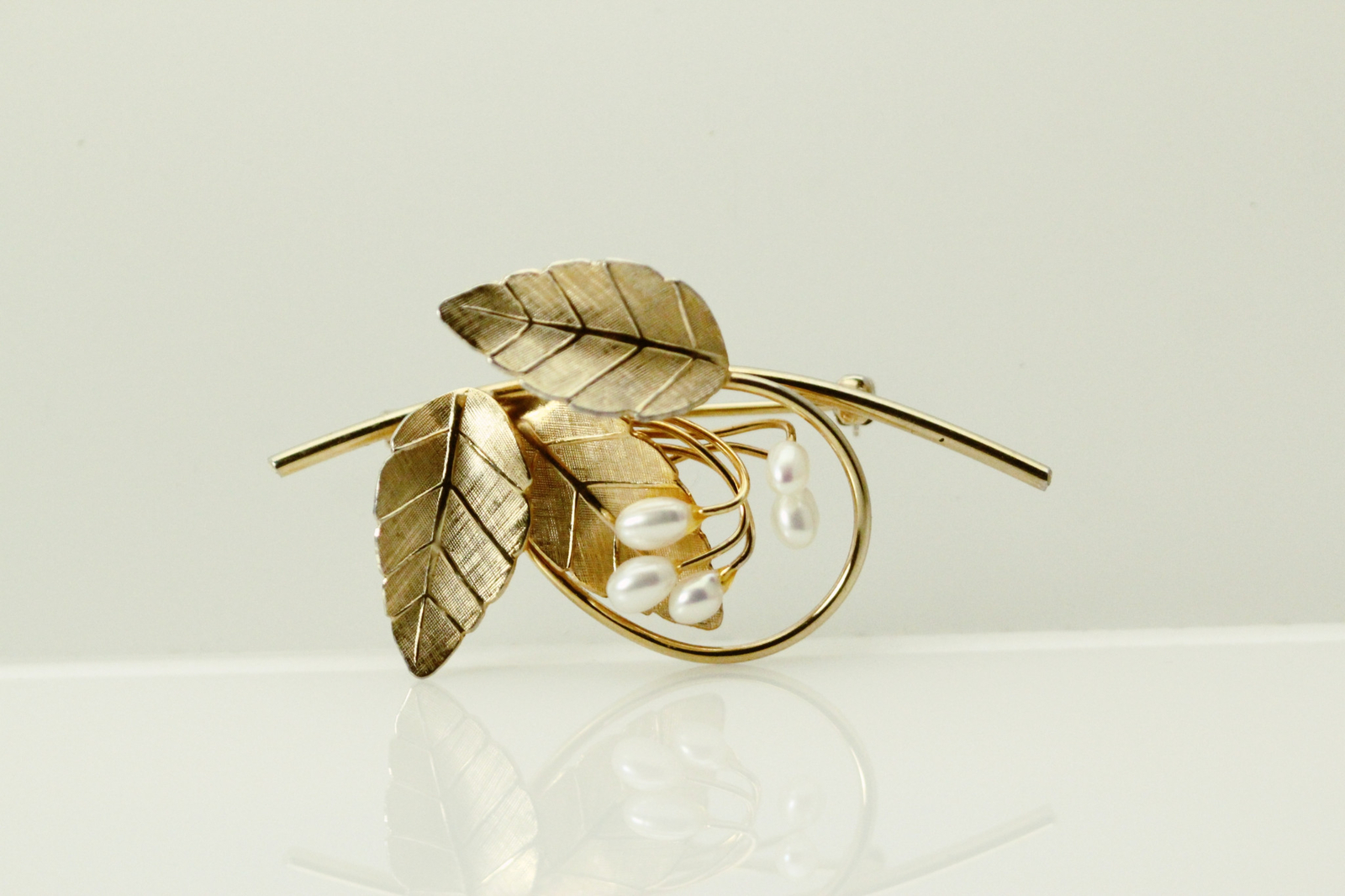 12KT Gold Filled Floral Brooch 5.6 Grams (PEN6215)