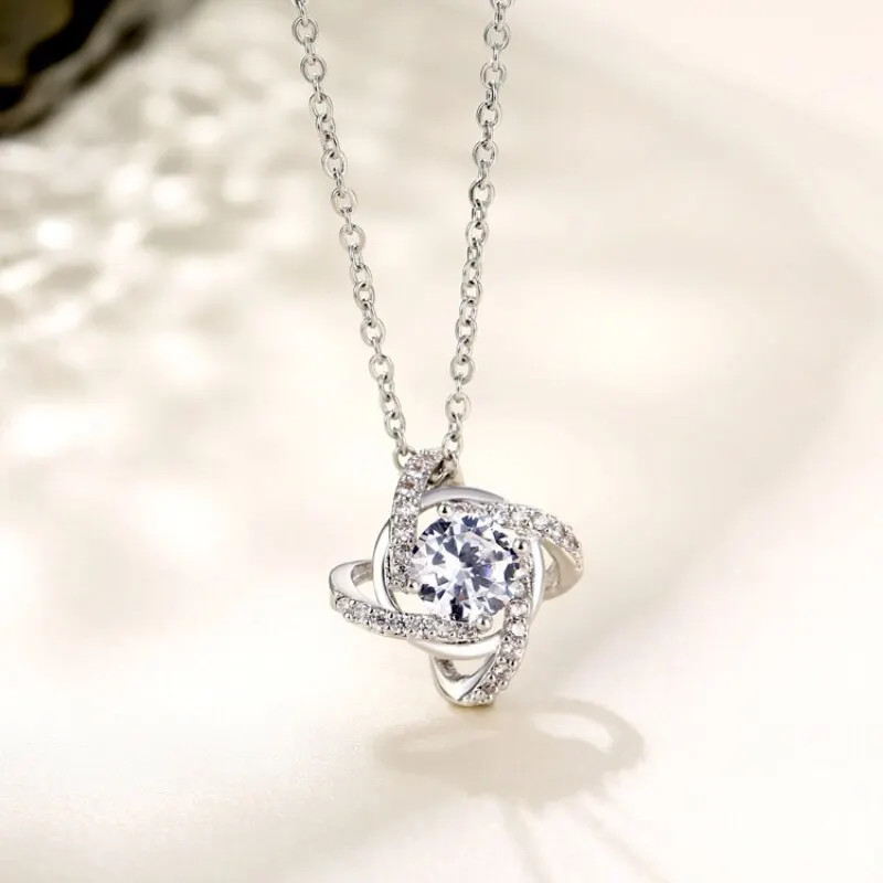 1pcs Steel Color-color Necklace Ladies Cold Wind Four Leaf Clover With Diamonds