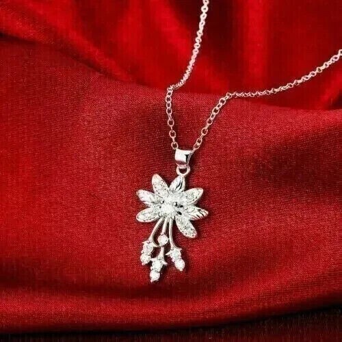 Round Cut Simulated Diamond Women Stunning Flower Pendant 14k White Gold Plated