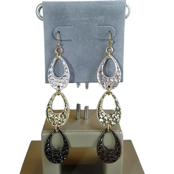 Talbots Women’s Trendy Dangle Multi Color Hammered Metal Hook Earrings NWT