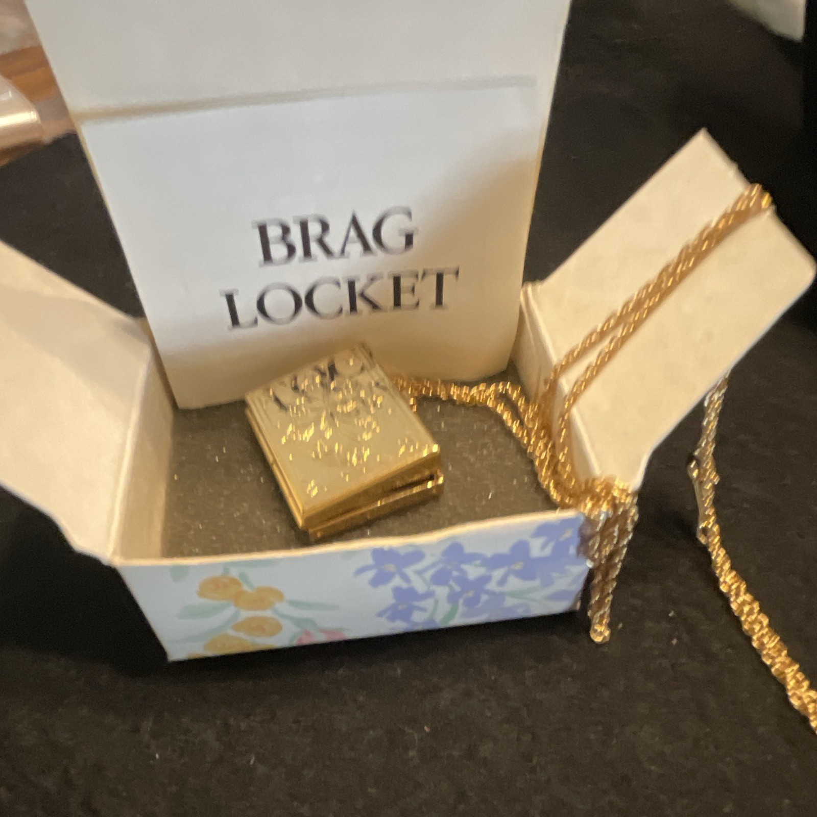 Gold Tone Rectangle Photo Locket Pendant Necklace Rope Chain spring ring Clasp