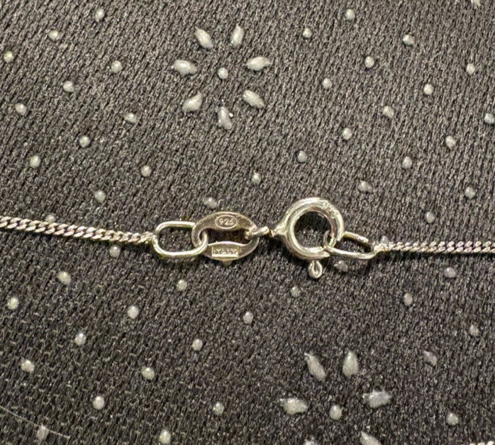 NEW WITHOUT TAGS Black Pearl Pendant Necklace on 925 Sterling Silver Chain