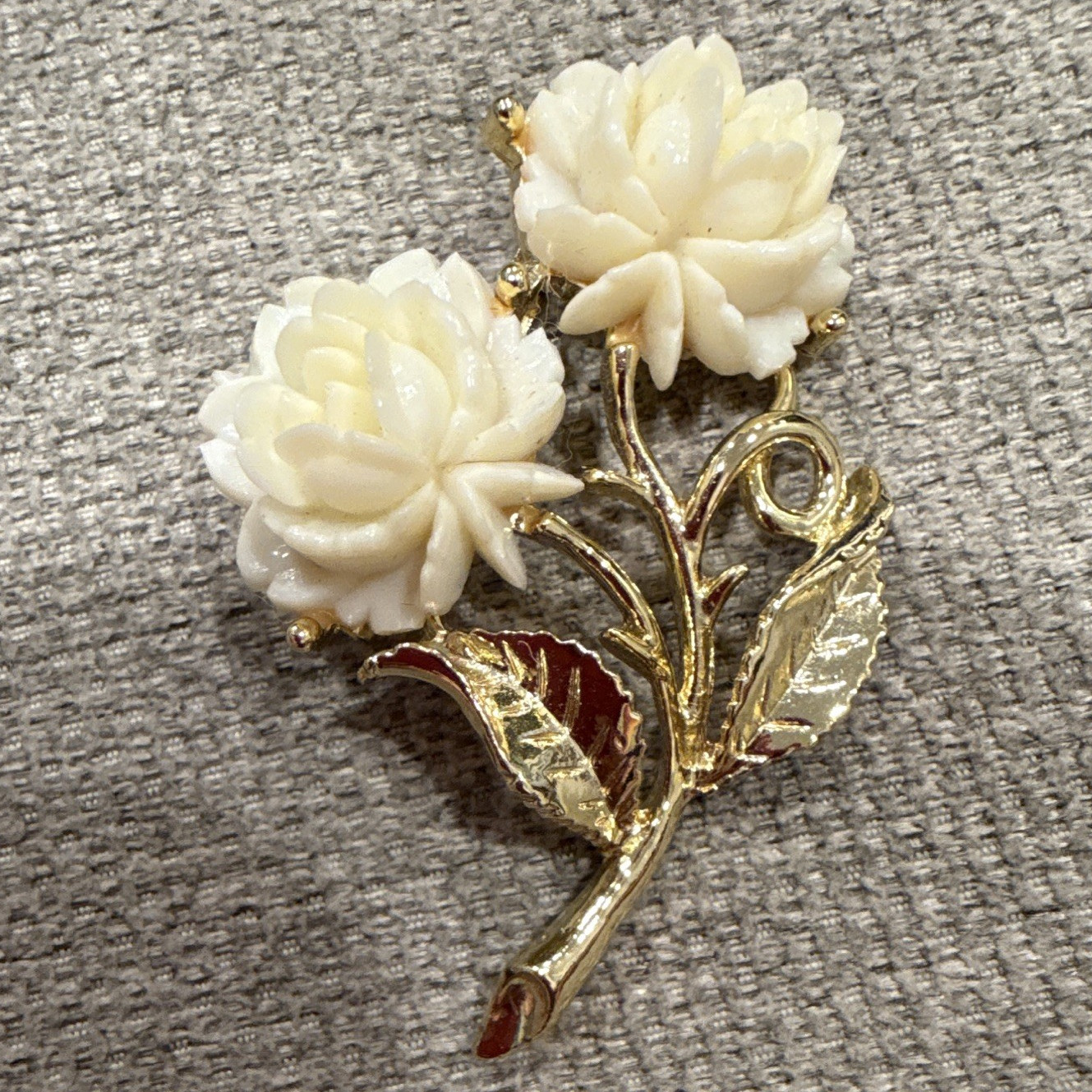 Vintage Gold Tone Flower Brooch Pin White Carved Roses Red Enamel Leaves