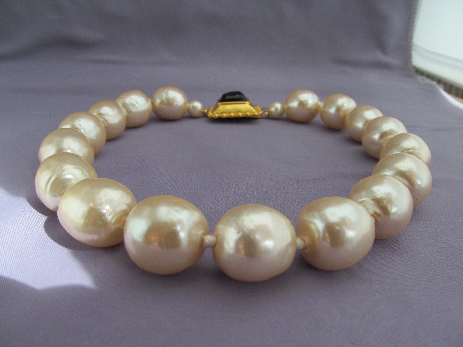 RARE VINTAGE MASSIVE Karl Lagerfeld Paris Black Glass Pearl RUNWAY Necklace 19mm