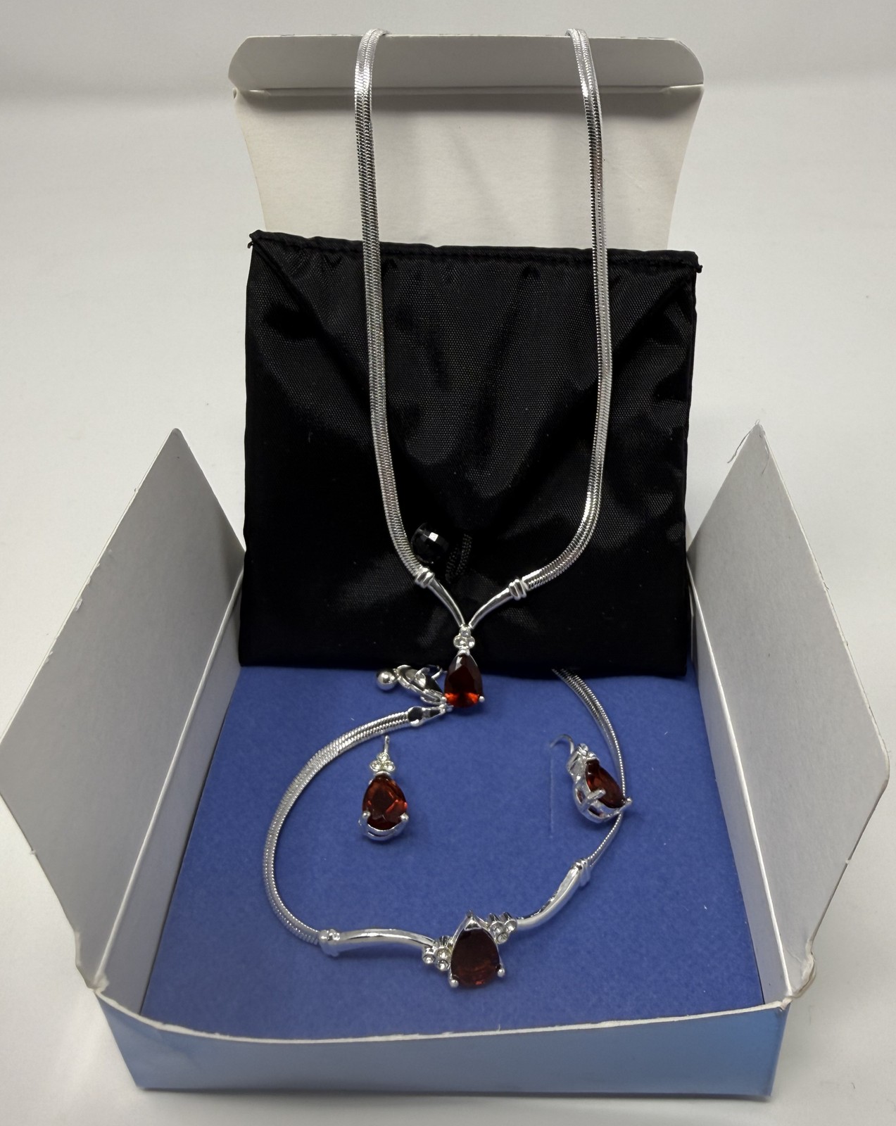 Avon January Simulated Garnet Pear Shaped 3 Piece Jewelry Set Necklace Bracelet