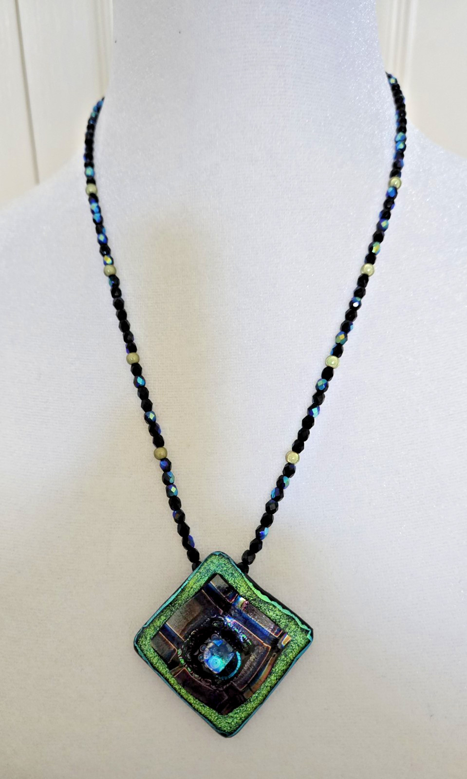 Work of Art Geometric Lightweight Necklace & Earrings 925 Connections