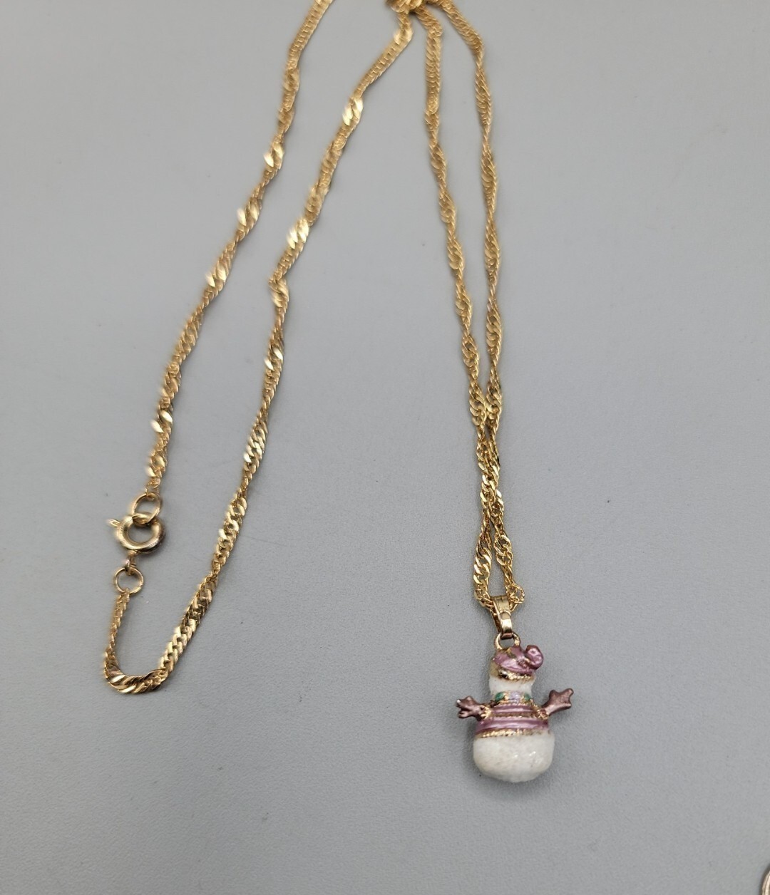 Winter Glitter Rhinestone Snowman Pendant Necklace Twisted 20″ Gold Tone Chain