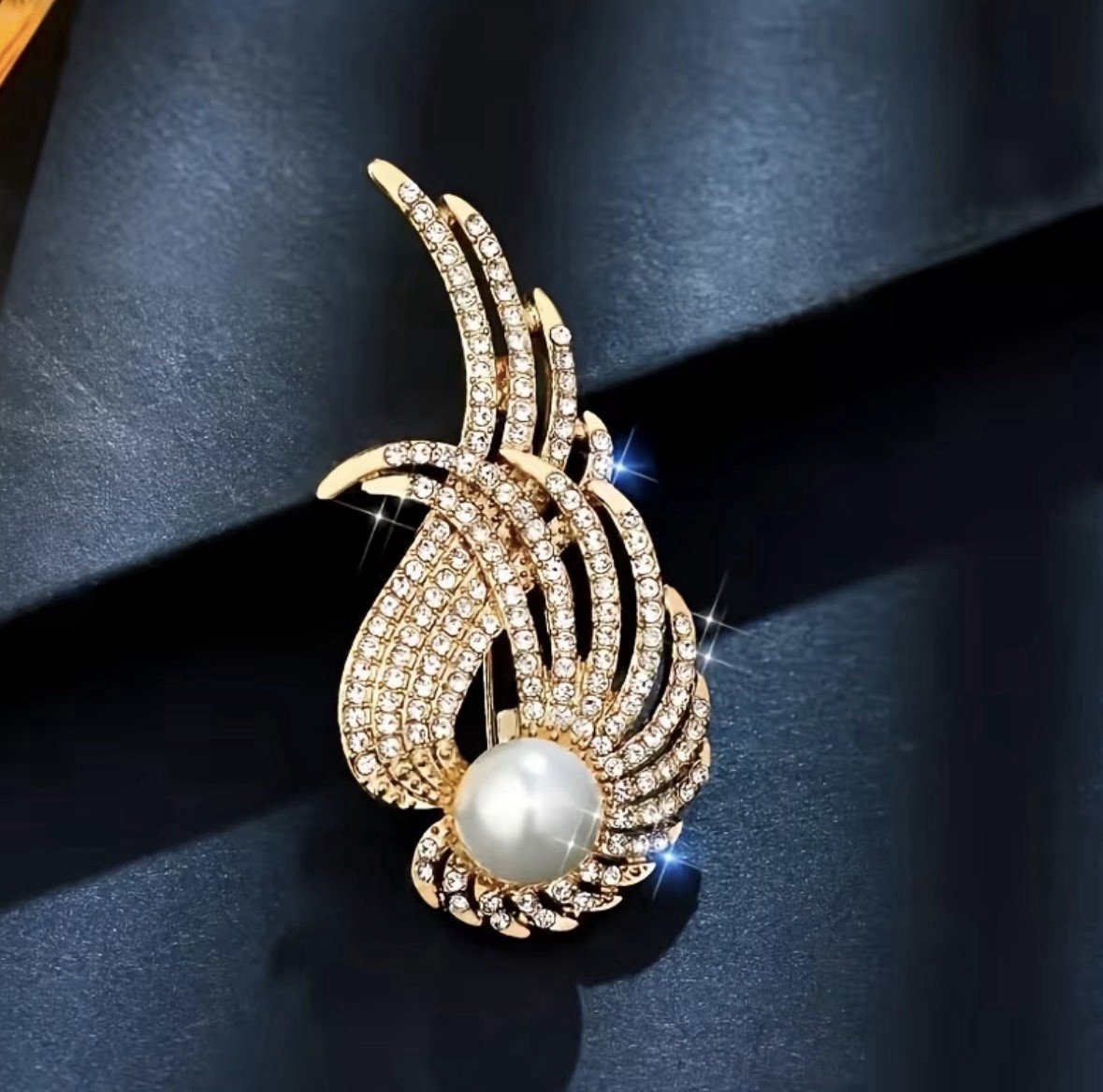 Gold Tone Wing Rhinestone & Pearl Flower Brooch Pin Elegant Statement Jewelry