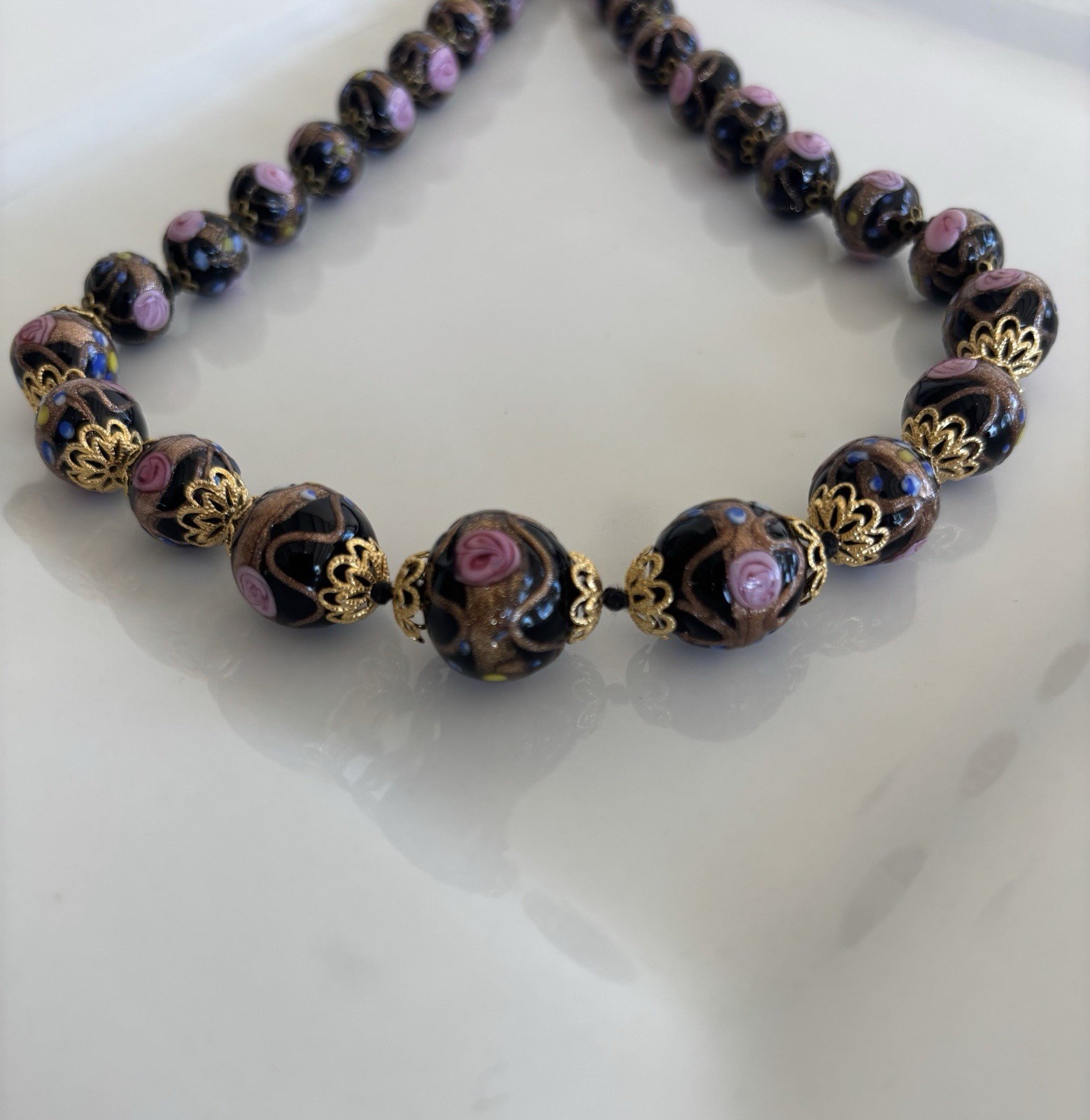 Black Glass Beaded Necklace Pink Rose & Blue Accents Gold-Tone Barrel Clasp