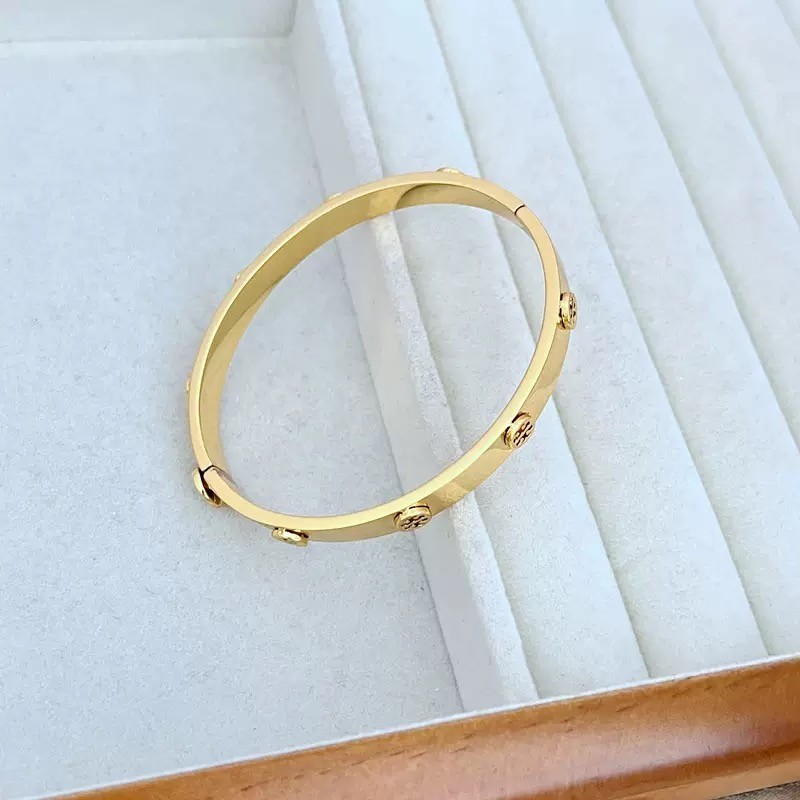 New Tory Miller Stud Hinge Bracelet , 7mm Medium, The inner diameter about 6cm