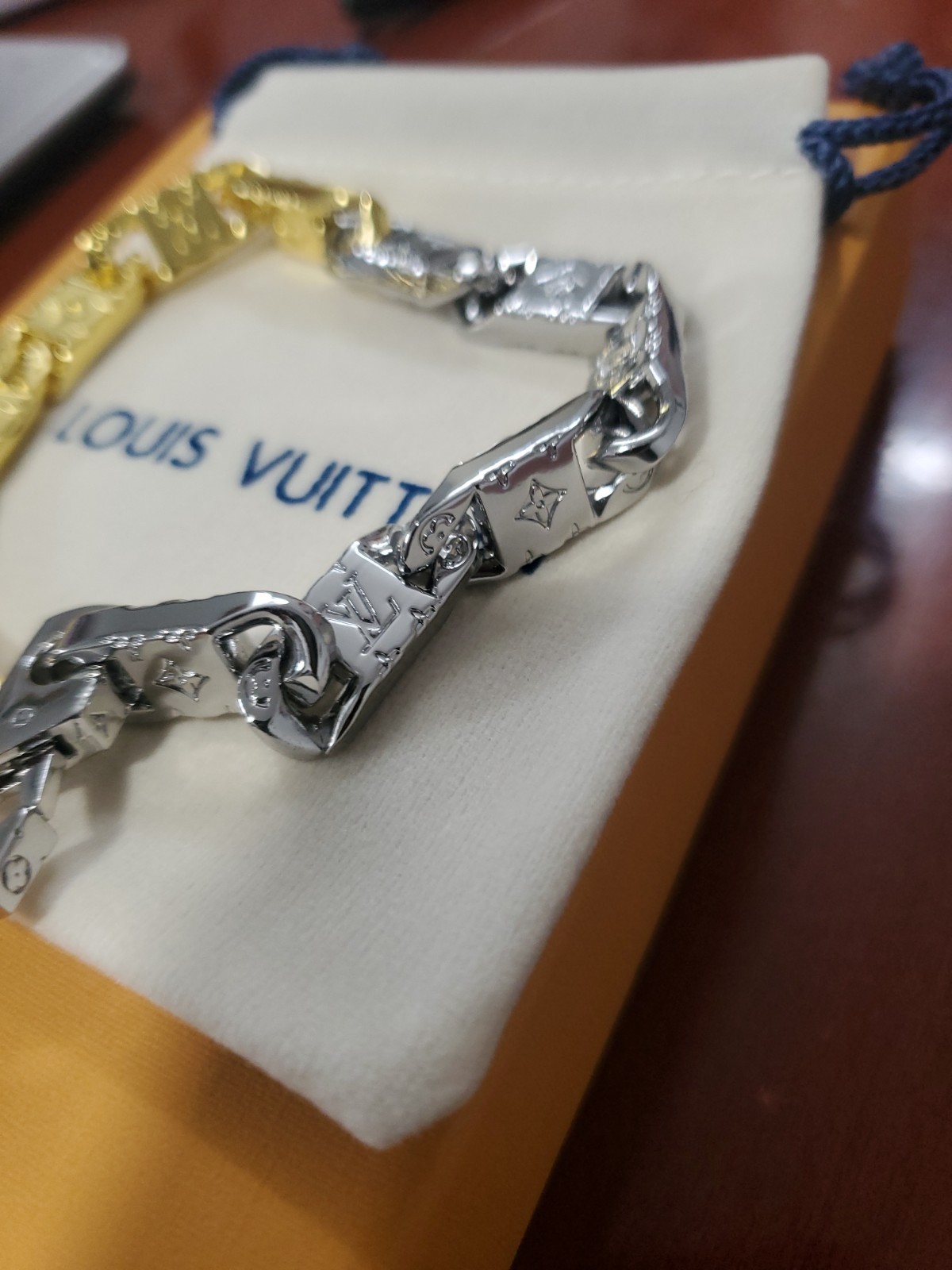 LOUIS VUITTON Bracelet Monogram 2 Toned Colorful Beautifull Just Gorgeous 7.48″