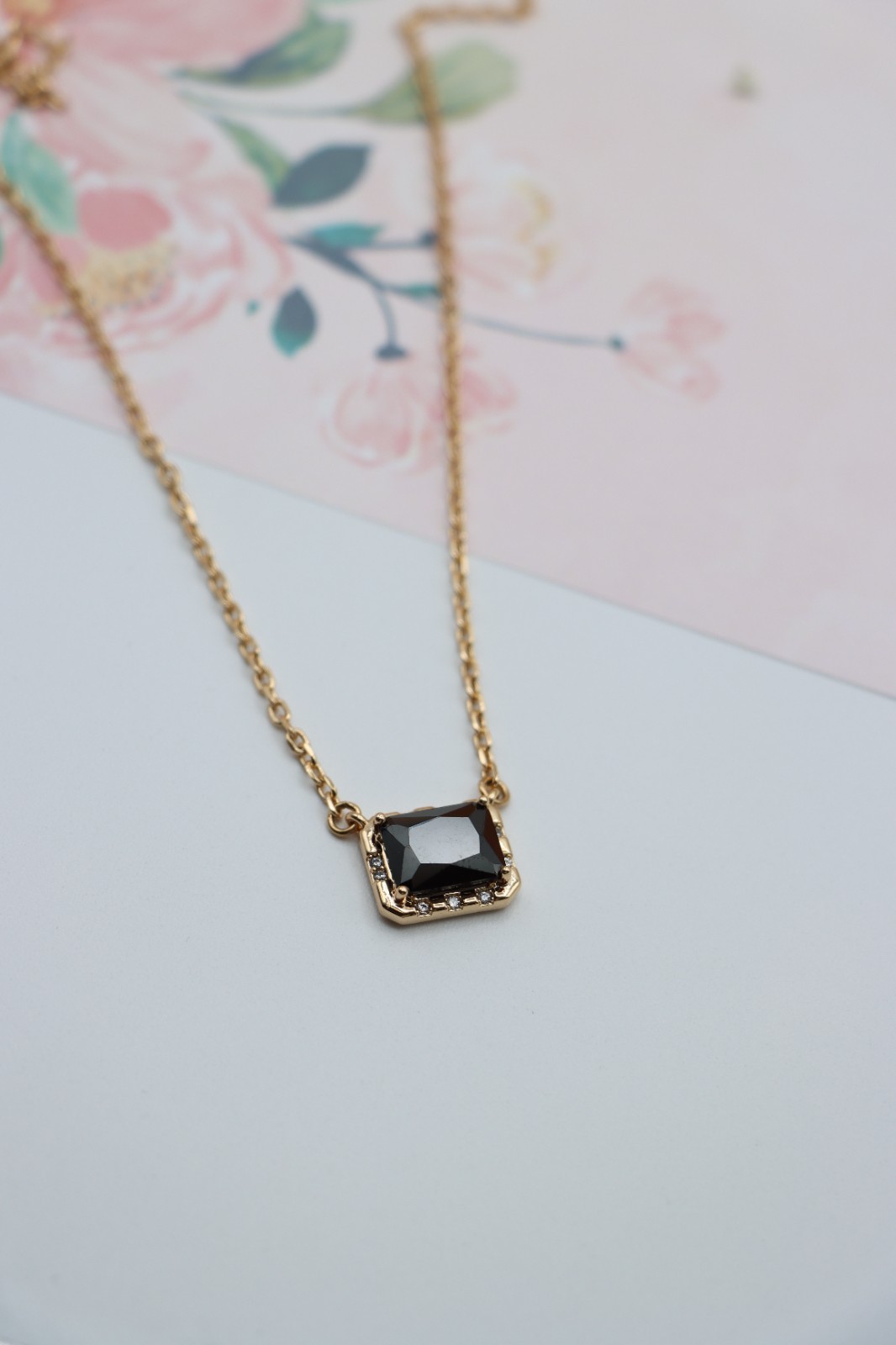 Elegant Rose Gold Plated Necklace with Black Gemstone Pendant, XPNL0144
