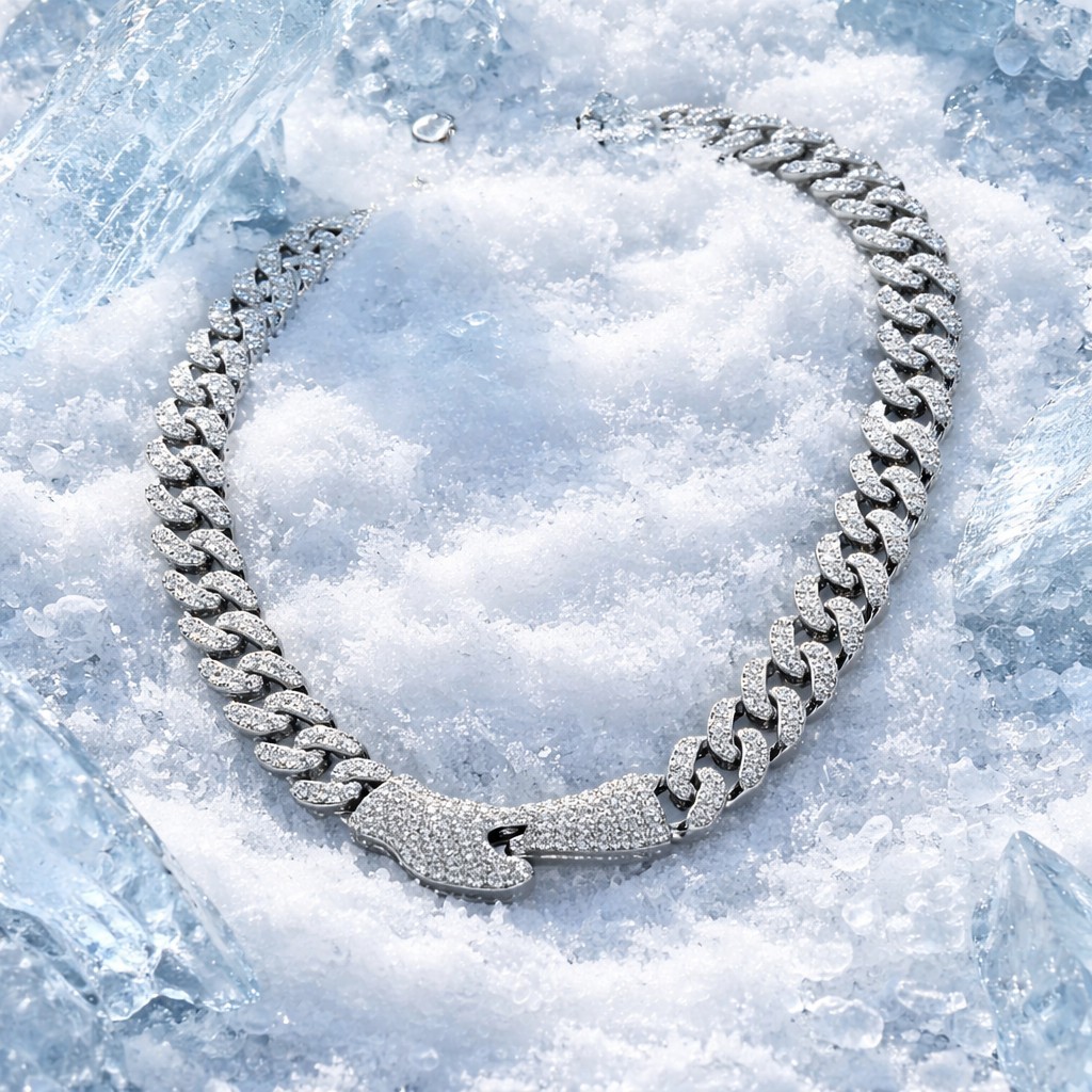Unisex 20inch Silver Rhodium Plated Cuban Link Necklace. Pavé Box Closure