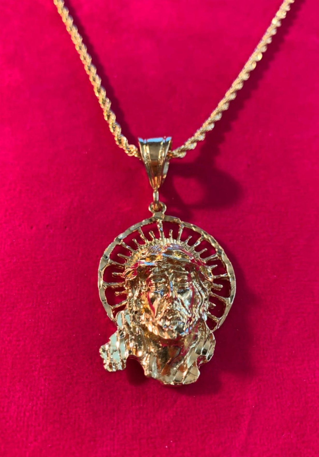 14 KT GOLD PLATED 2 1/4″ JESUS FACE W/ CROWN CHARM W/16-30″ 3MM ROPE CHAIN-4012