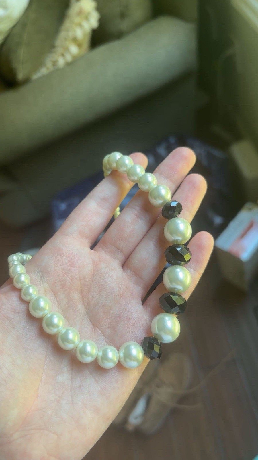 White & Black Beaded faux pearl necklace