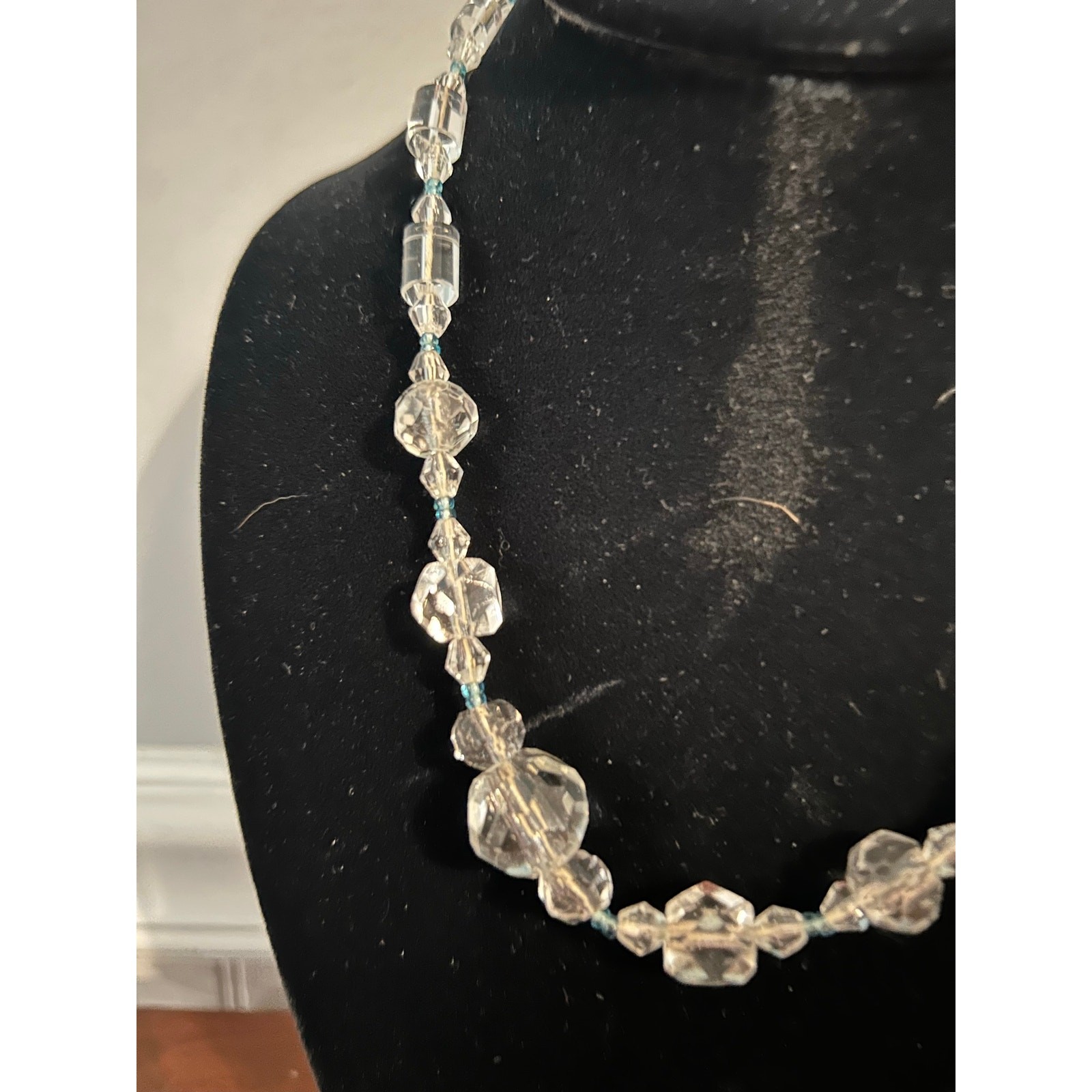 Vintage Aurora Borealis Single Strand Graduated Crystal Necklace 18″