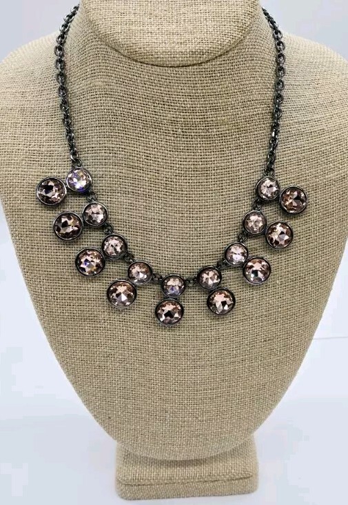 Loft Crystal Necklace Salmon Peach Pink Black Metal Statement Runway 20 in