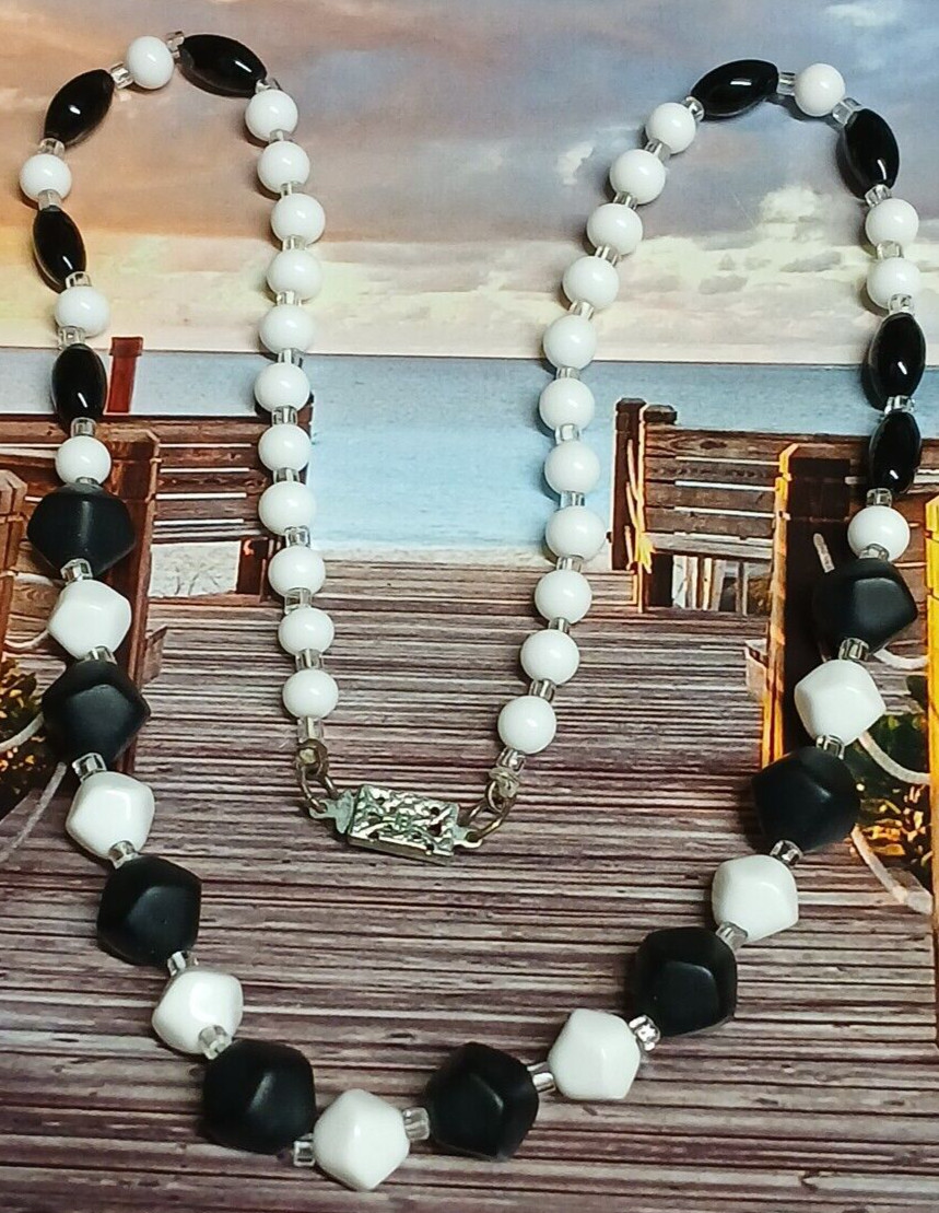 Alternating Black and White Faceted, Oblong and Round Shaped Bead Necklace